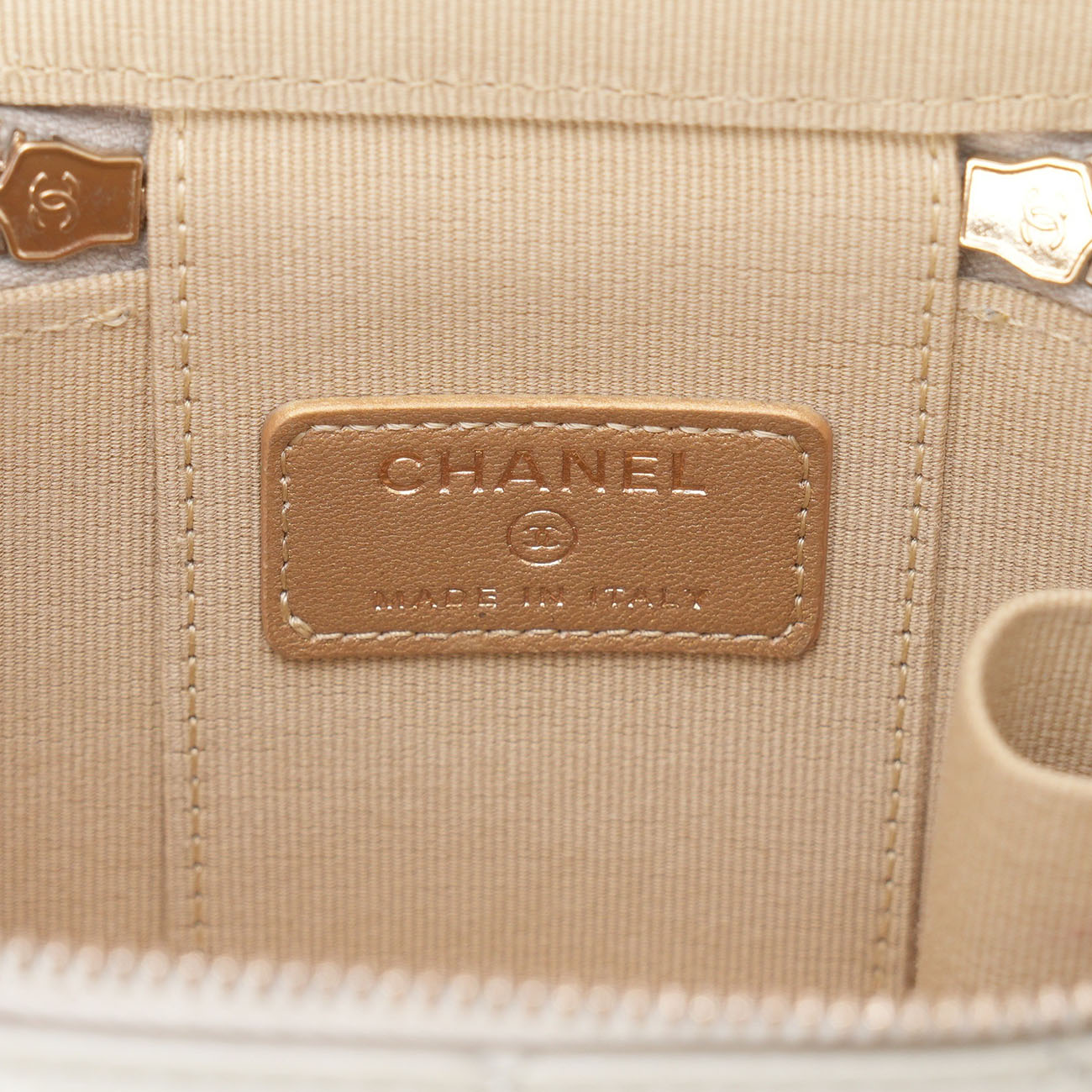 CHANEL(USED)샤넬 골든볼 베니티 미니 크로스백