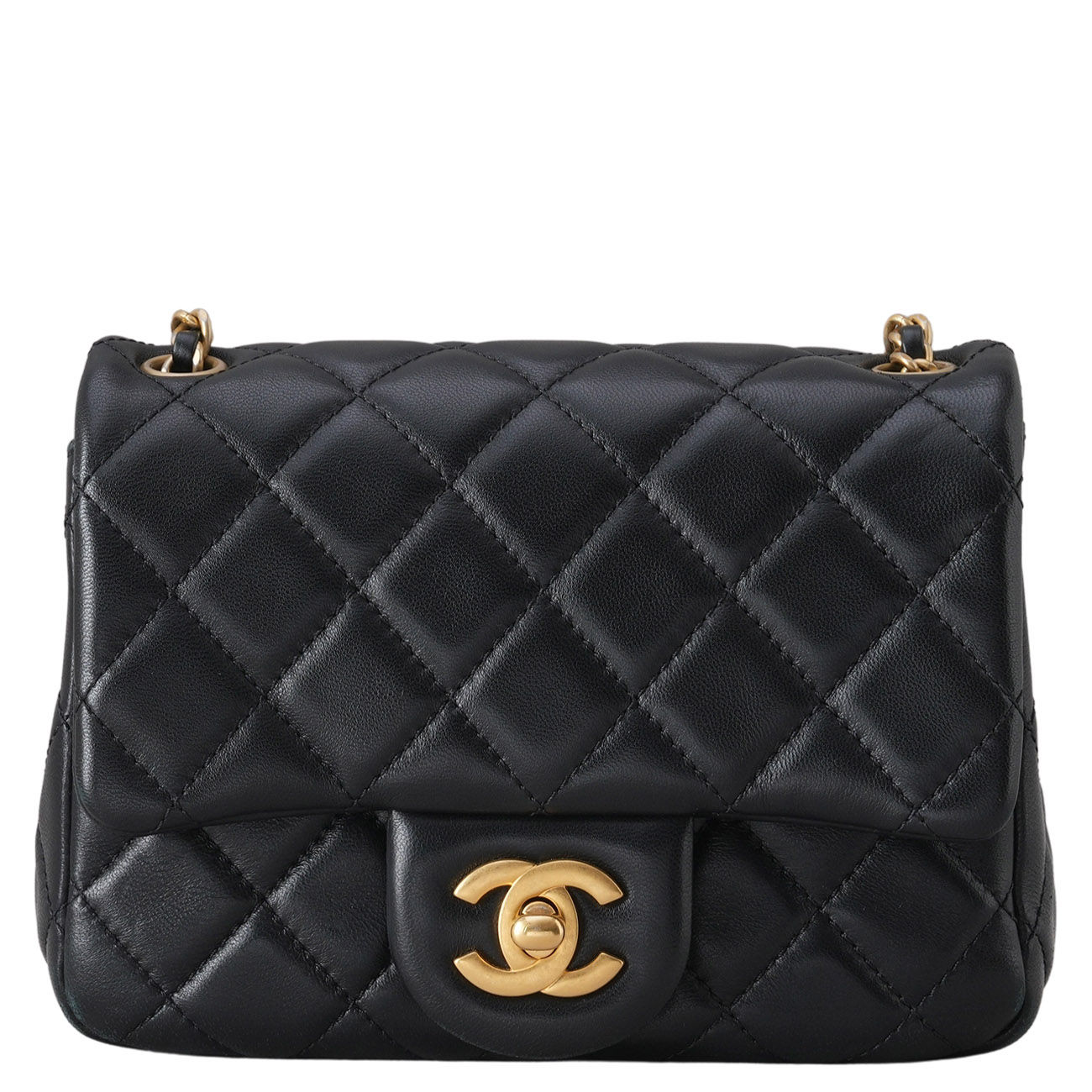 CHANEL(USED)샤넬 램스킨 클래식 쁘띠삭 골든볼