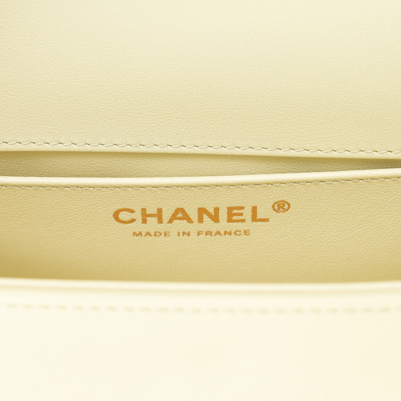 CHANEL(USED)샤넬 A67085 보이샤넬 쉐브론 스몰 체인 플랩백