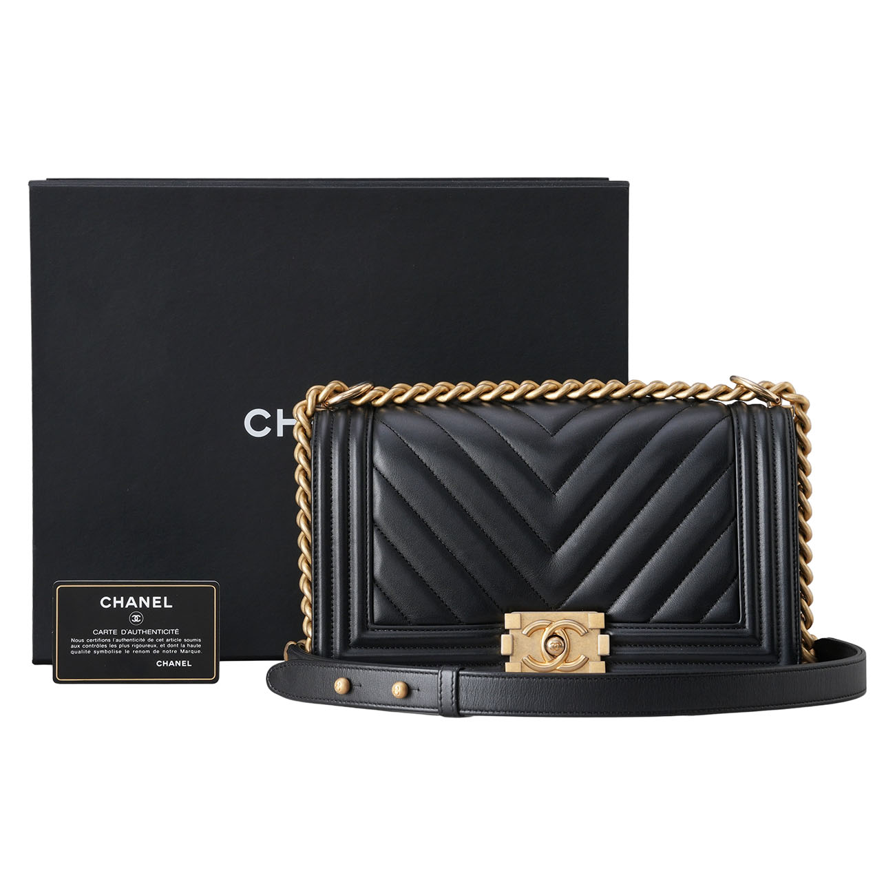 CHANEL(USED)샤넬 A67086 램스킨 쉐브론 보이백 미듐
