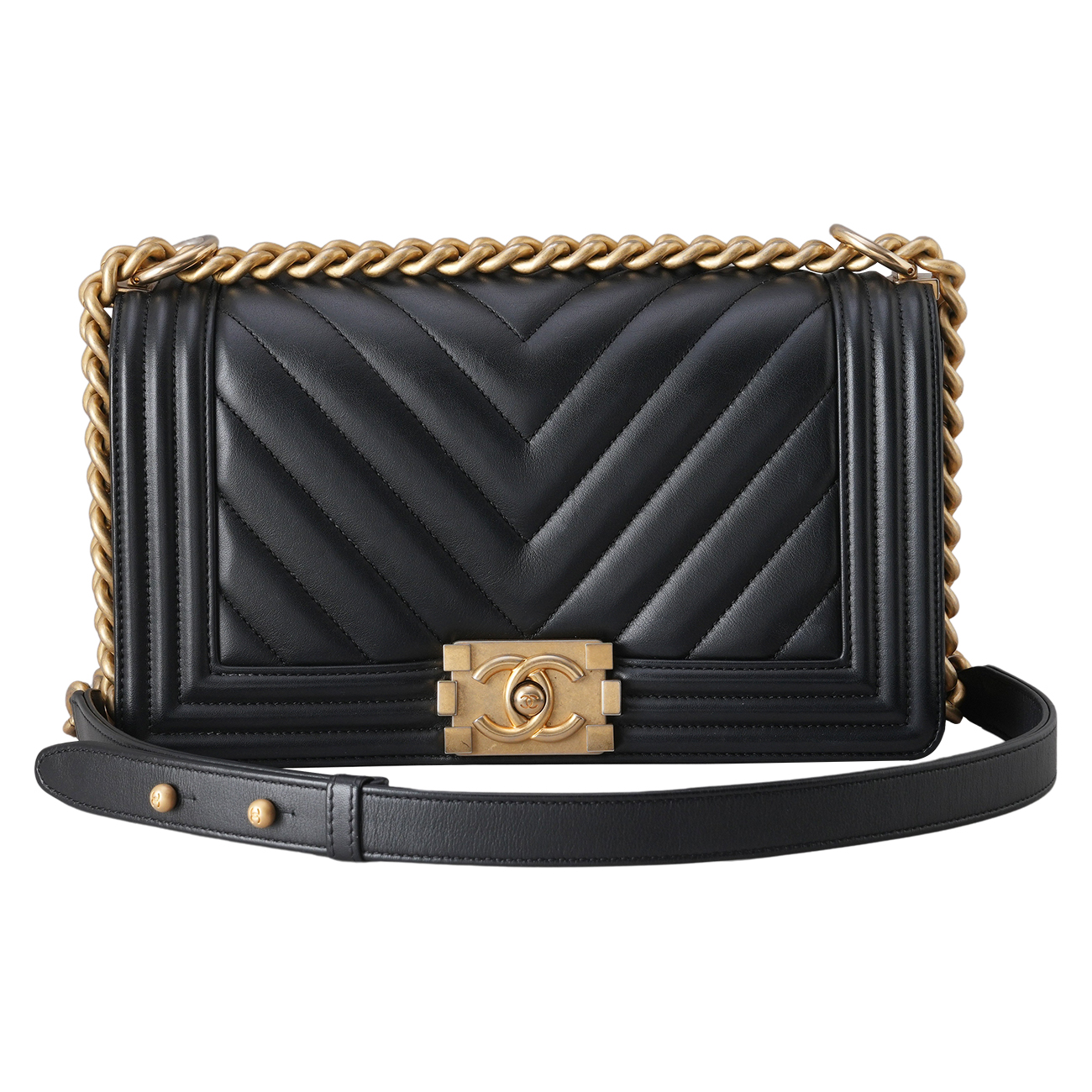 CHANEL(USED)샤넬 A67086 램스킨 쉐브론 보이백 미듐