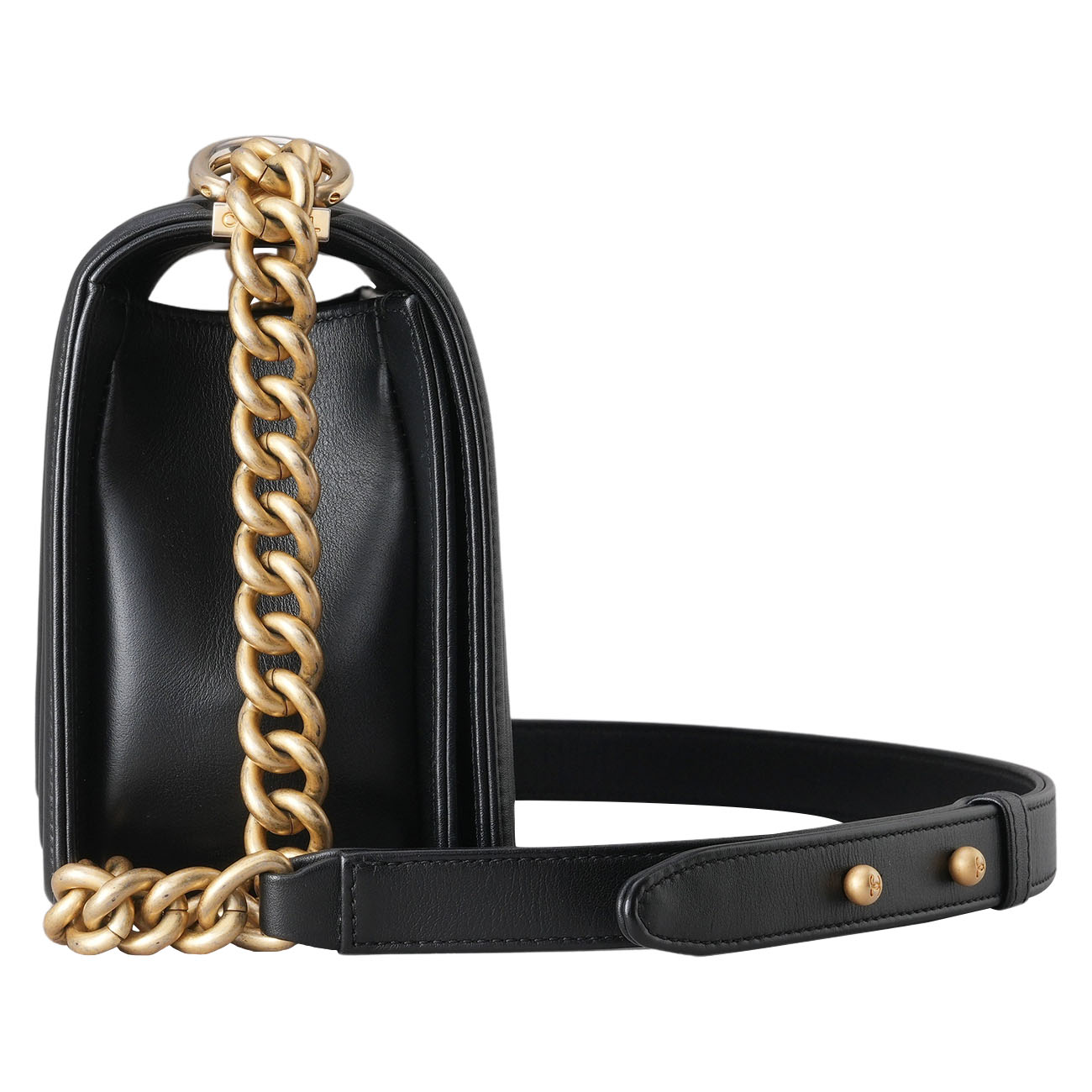 CHANEL(USED)샤넬 A67086 램스킨 쉐브론 보이백 미듐