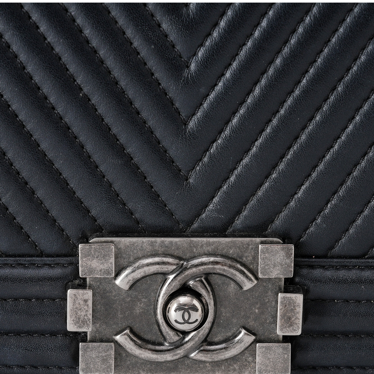 CHANEL(USED)샤넬 보이샤넬 쉐브론 뉴미듐