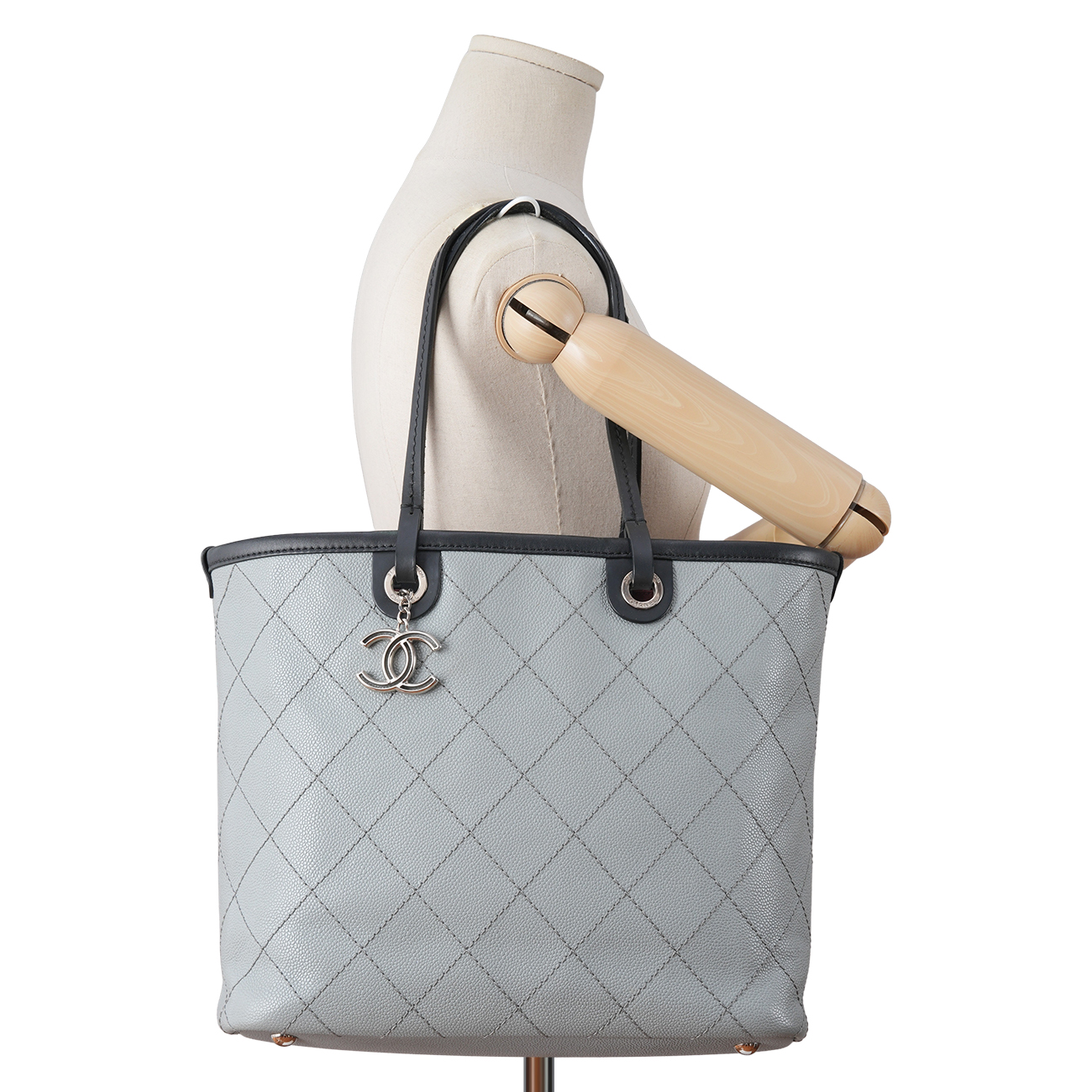 CHANEL(USED)샤넬 캐비어 CC로고 참 쇼퍼백