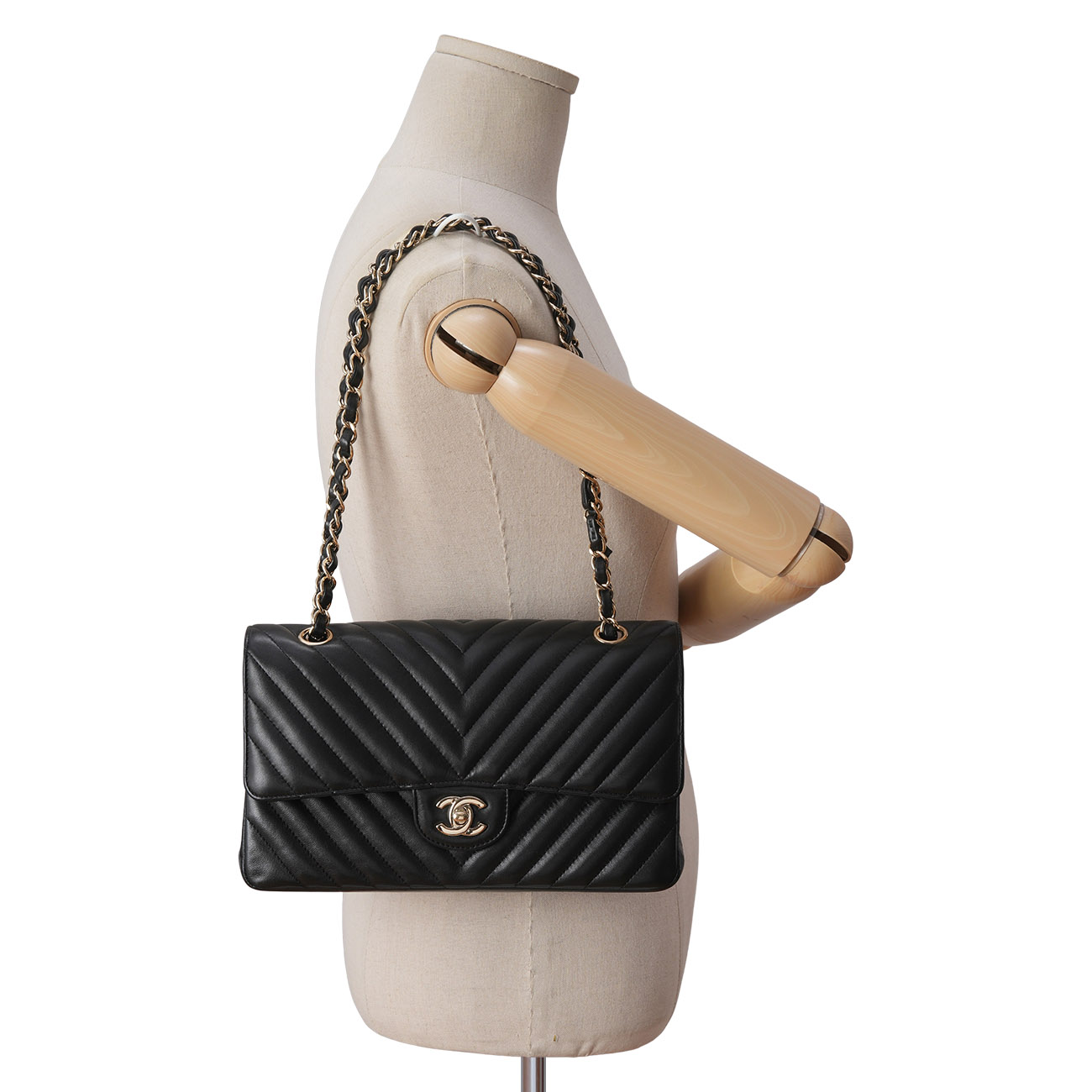 CHANEL(USED)샤넬 램스킨 쉐브론 클래식 미듐 플랩백