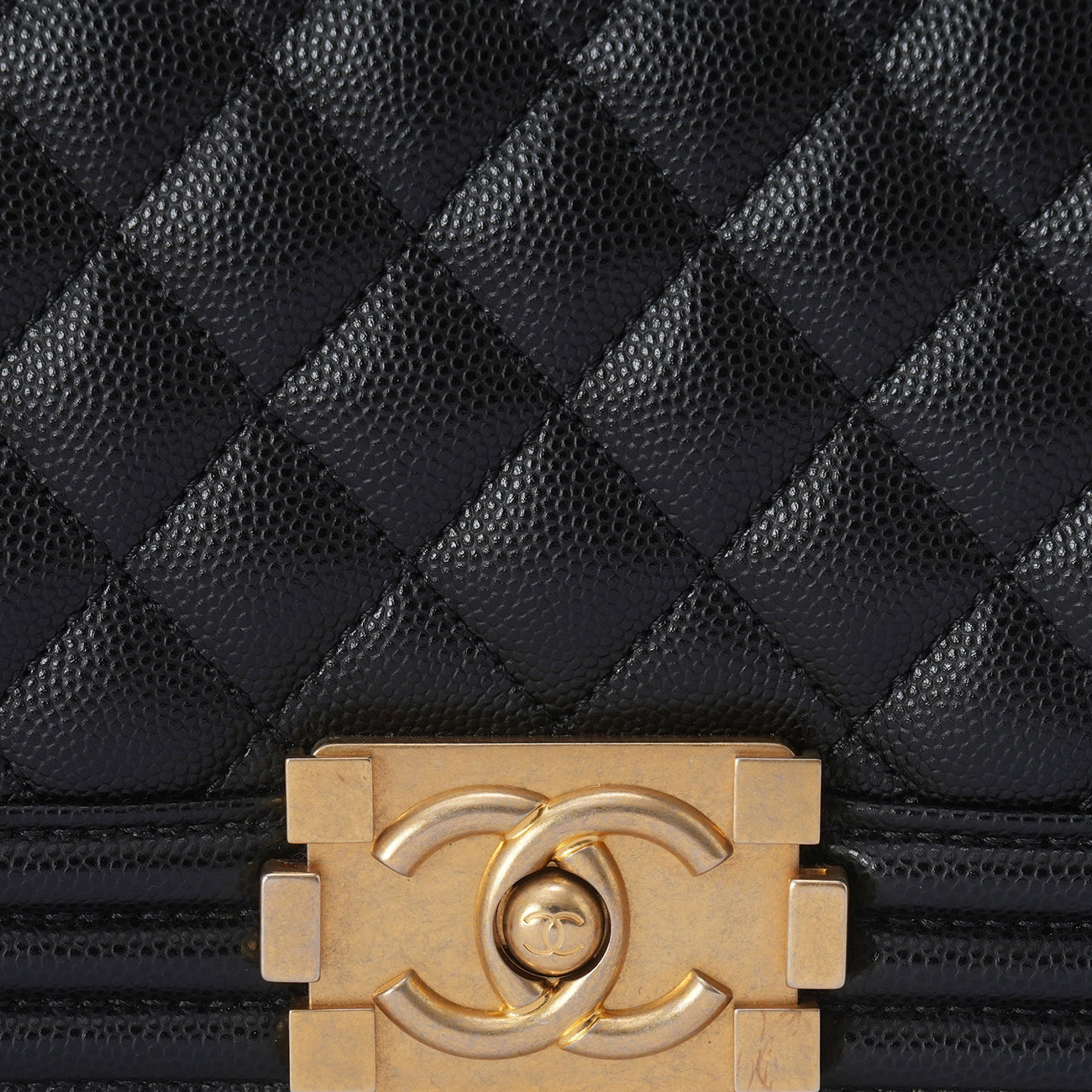 CHANEL(USED)샤넬 캐비어 보이샤넬 미듐 플랩백
