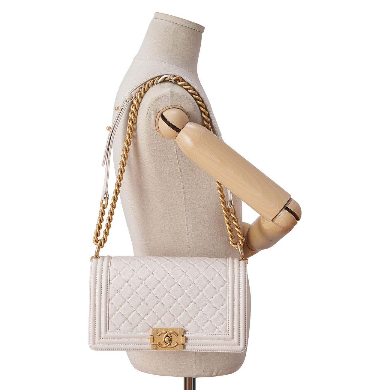 CHANEL(USED)샤넬 보이샤넬 미듐 플랩백