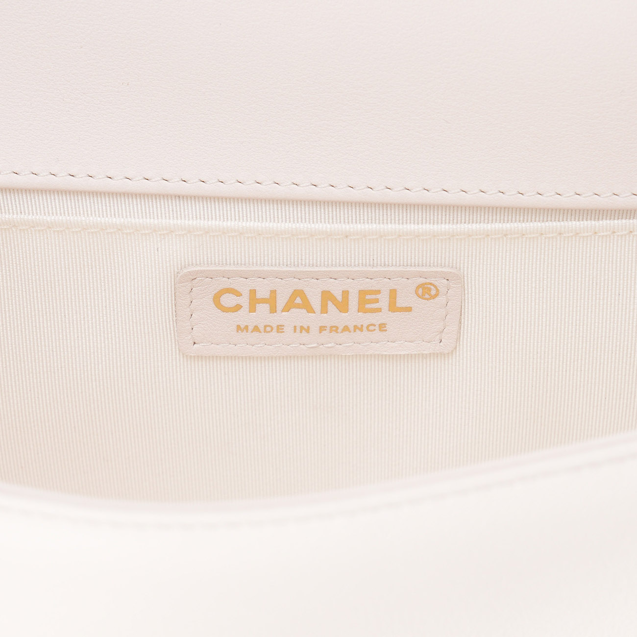 CHANEL(USED)샤넬 보이샤넬 미듐 플랩백
