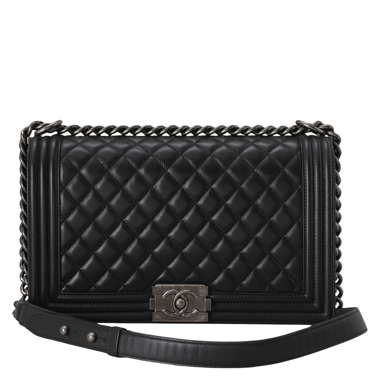 CHANEL(USED)샤넬 A92193 램스킨 보이백 뉴미듐