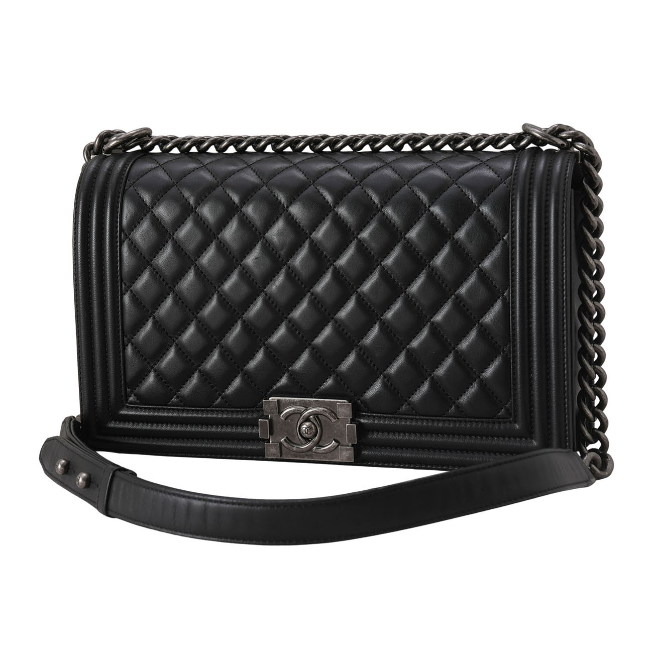 CHANEL(USED)샤넬 A92193 램스킨 보이백 뉴미듐
