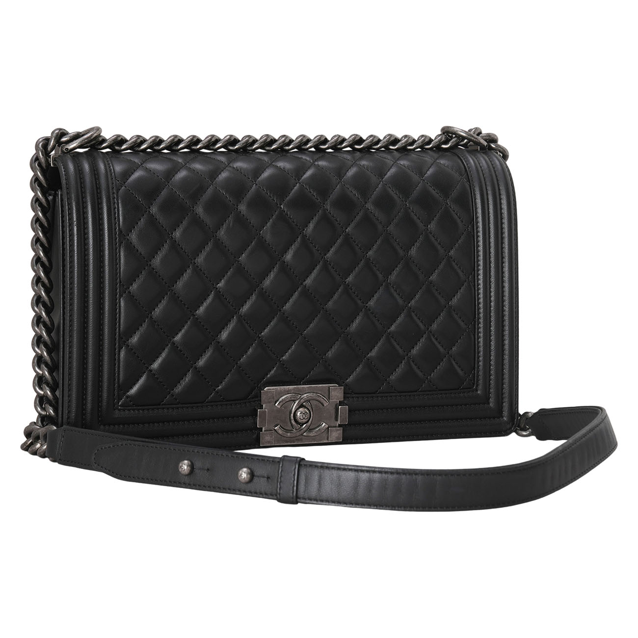 CHANEL(USED)샤넬 A92193 램스킨 보이백 뉴미듐