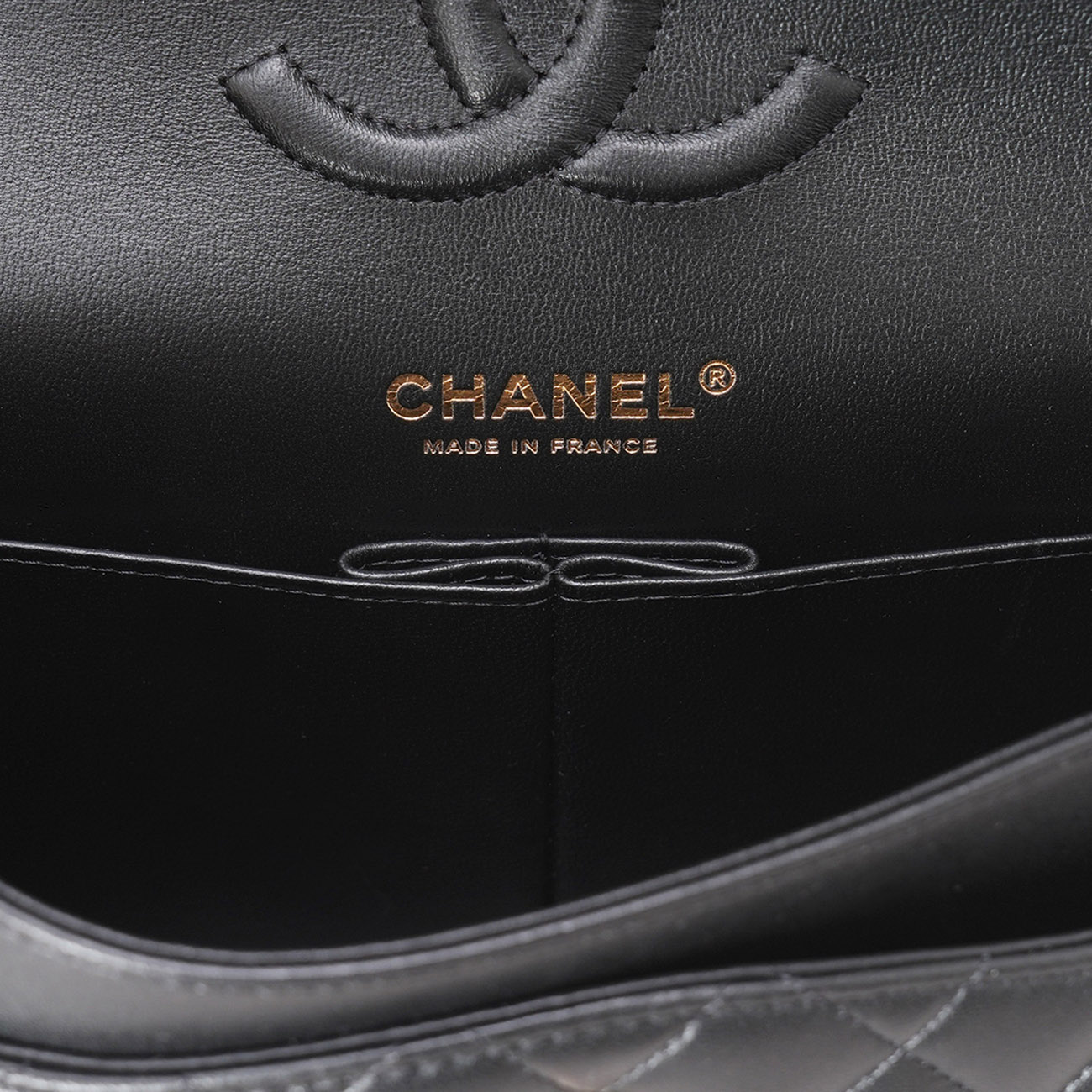 CHANEL(USED)샤넬 A01112 램스킨 클래식 미듐 플랩백
