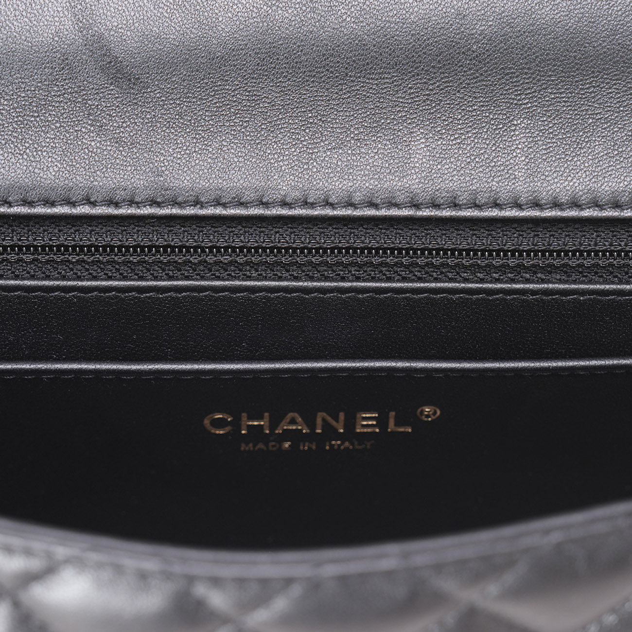 CHANEL(USED)샤넬 시즌 클래식 크리스탈 탑 핸들백 (N3L6HXE3