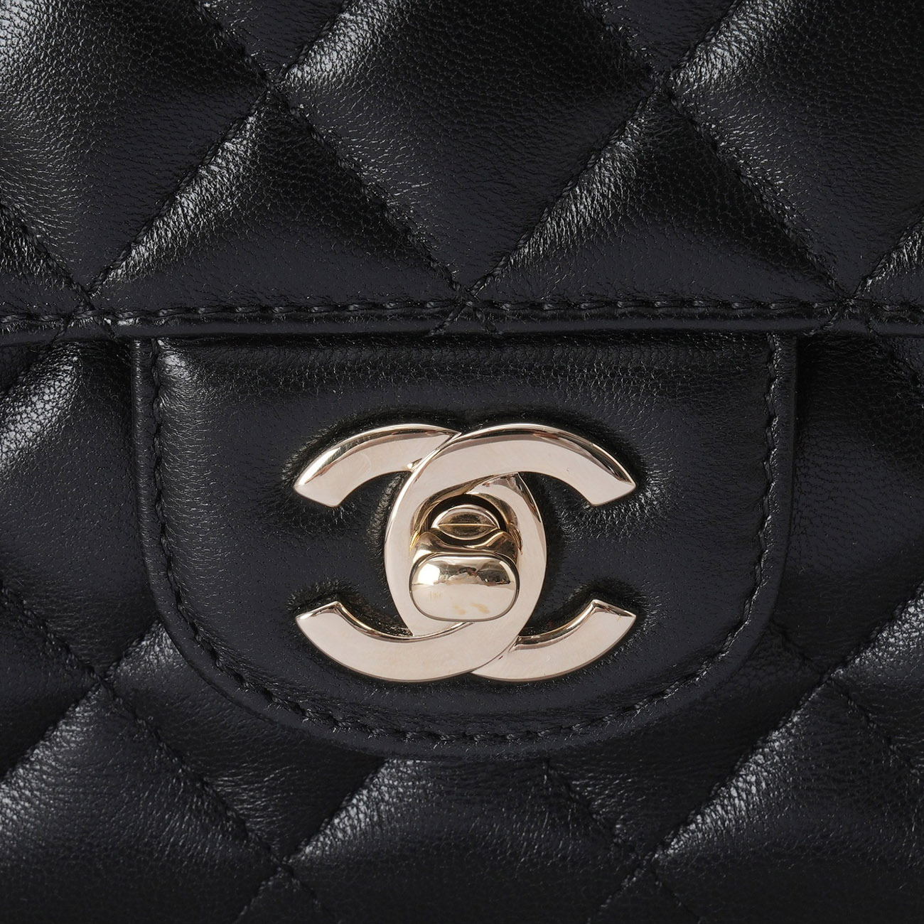 CHANEL(USED)샤넬 시즌 클래식 크리스탈 탑 핸들백 (N3L6HXE3