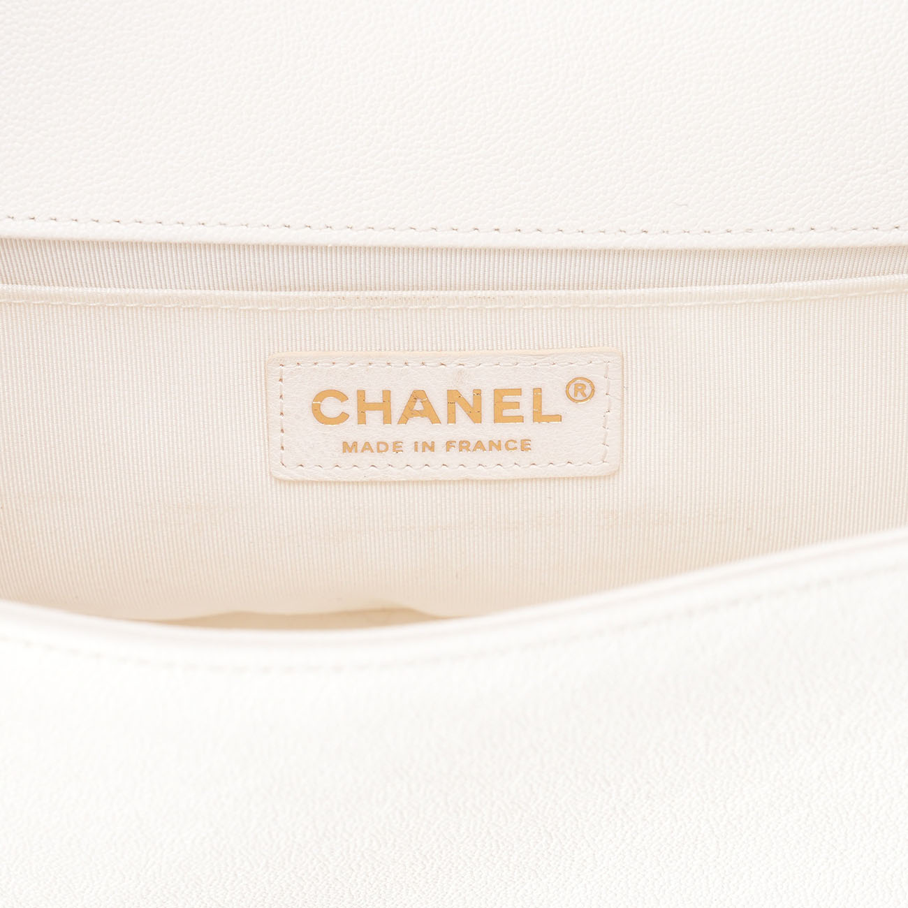 CHANEL(USED)샤넬 A67086 캐비어 쉐브론 보이백 미듐