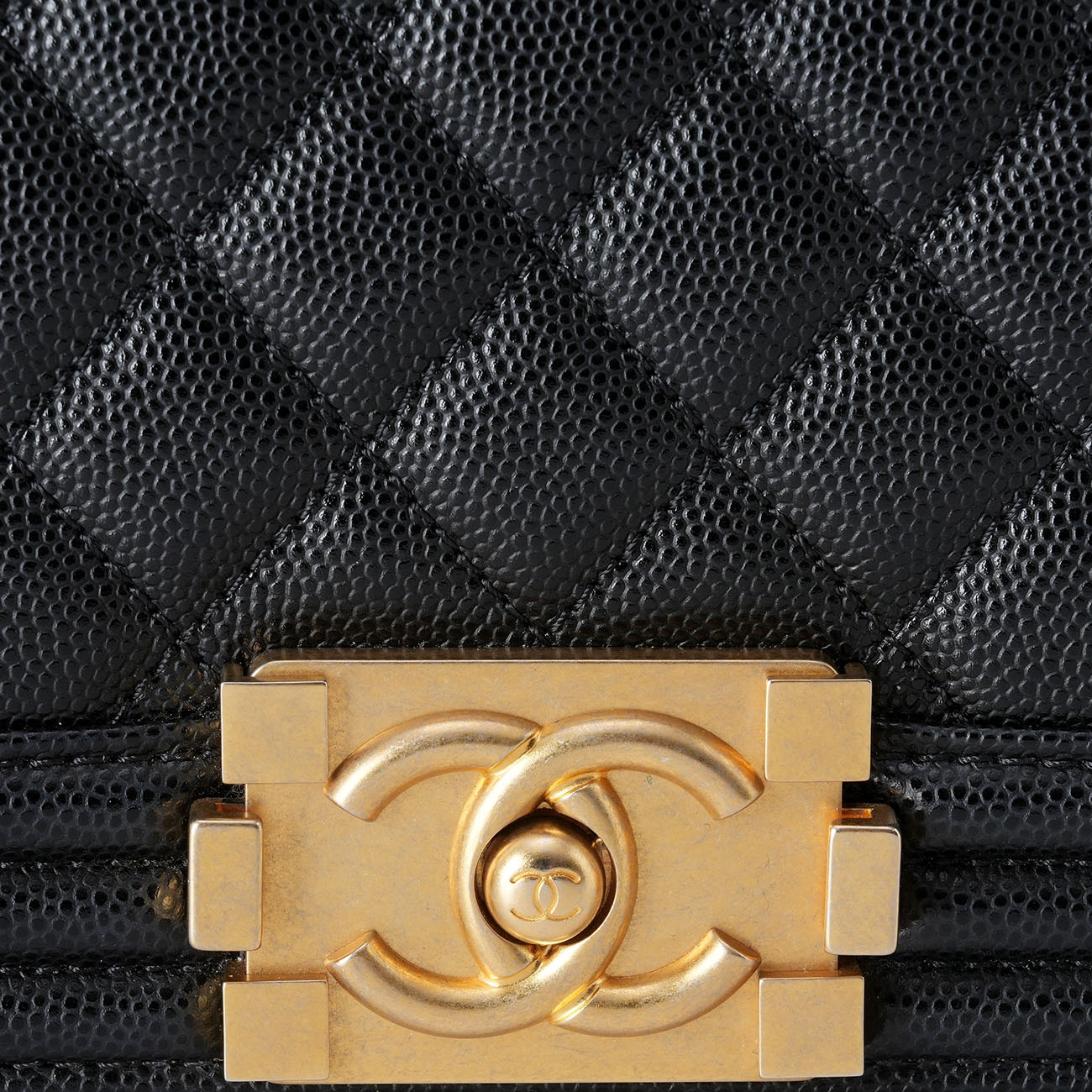 CHANEL(USED)샤넬 캐비어 보이샤넬 미듐 플랩백