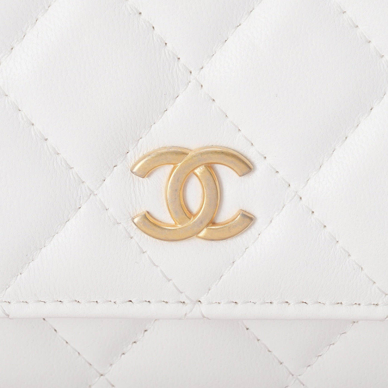 CHANEL(USED)샤넬 시즌 화이트 클래식 WOC