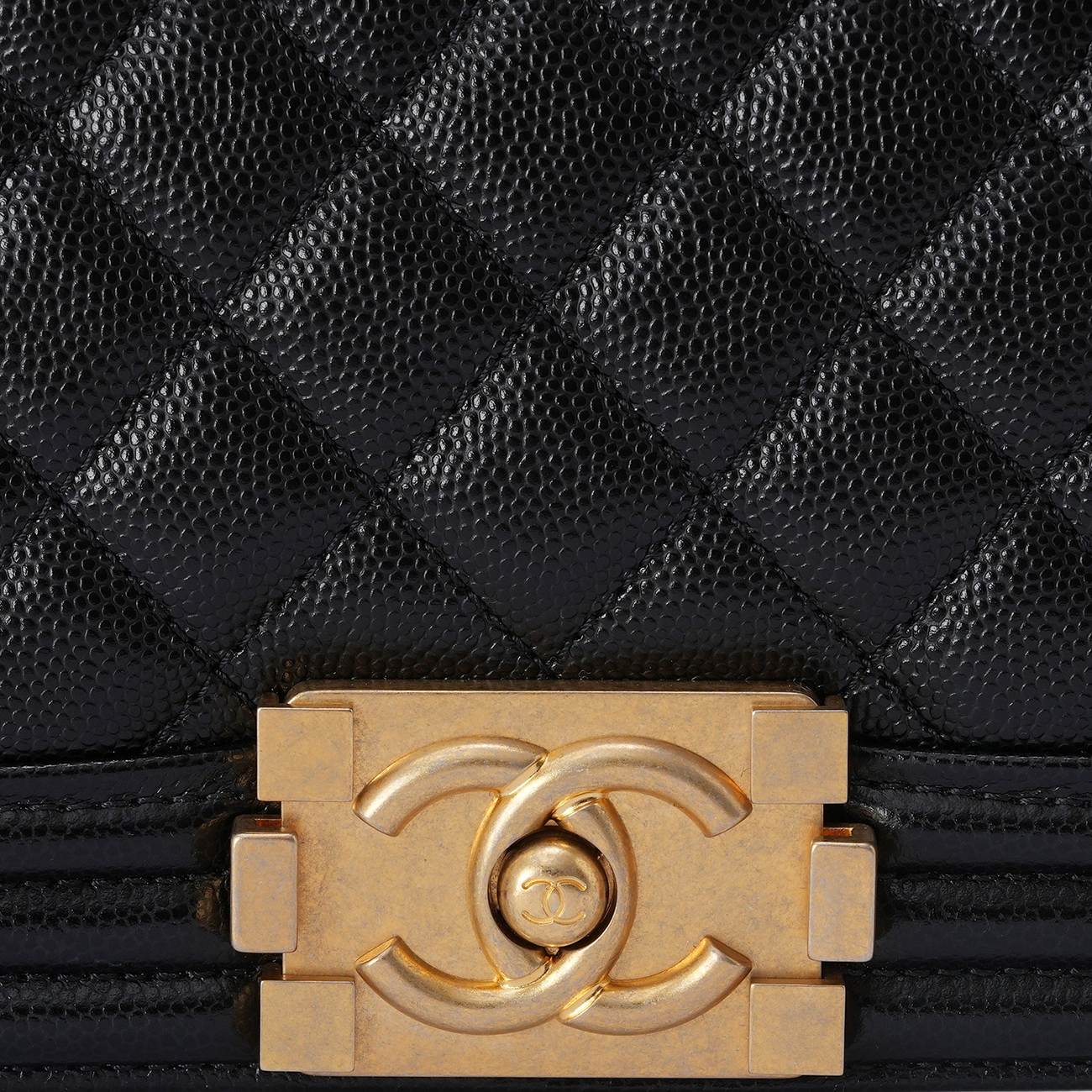 CHANEL(USED)샤넬 A67086 캐비어 보이백 미듐