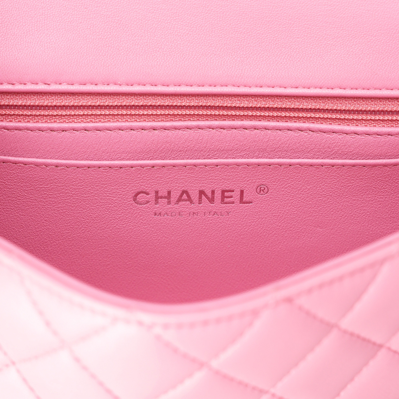 CHANEL(USED)샤넬 A69900 램스킨 뉴미니 크로스백