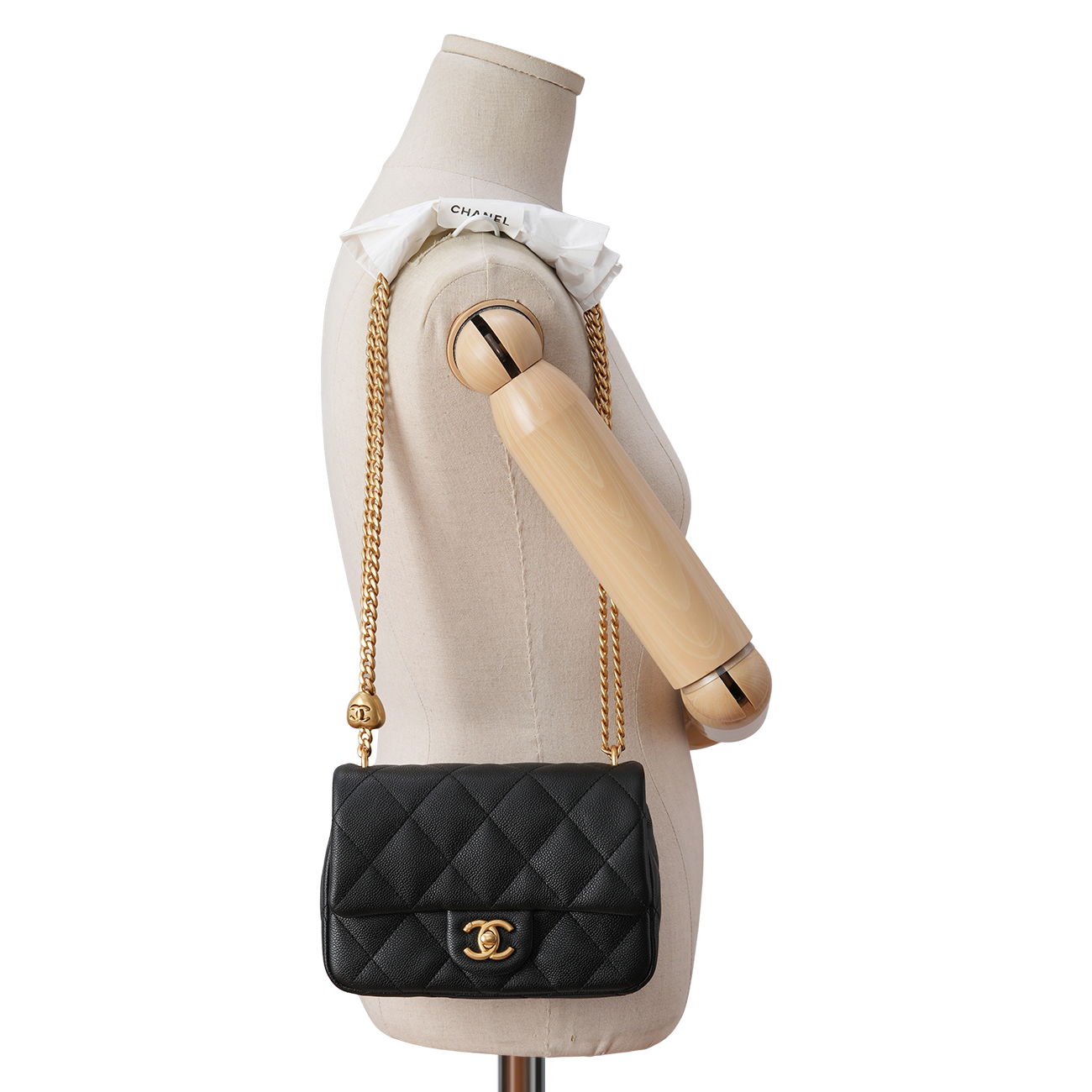 CHANEL(USED)샤넬 AS3829 하트볼 뉴미니 플랩백