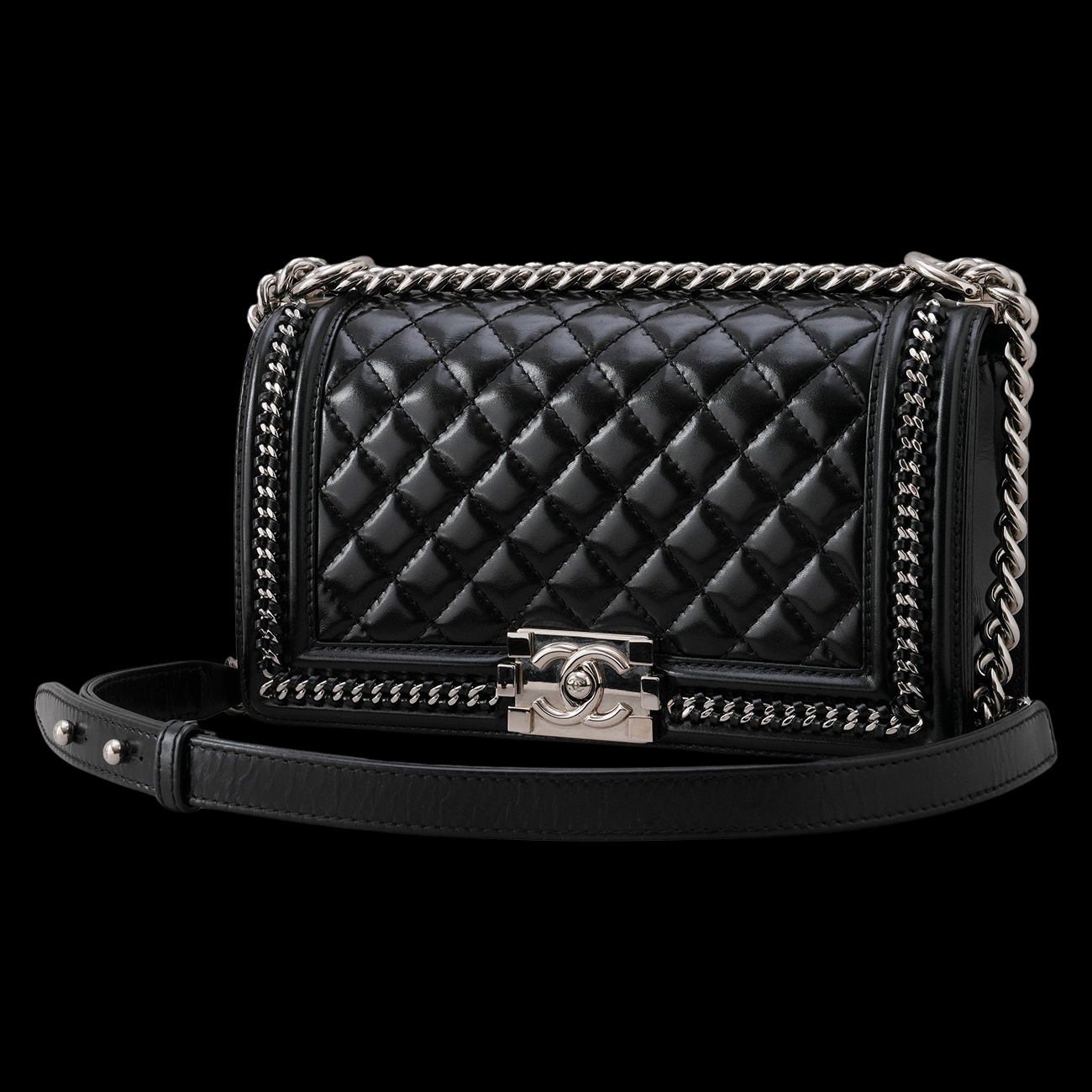 CHANEL(USED)샤넬 A67086 어라운드 체인 보이샤넬 미듐 플랩백
