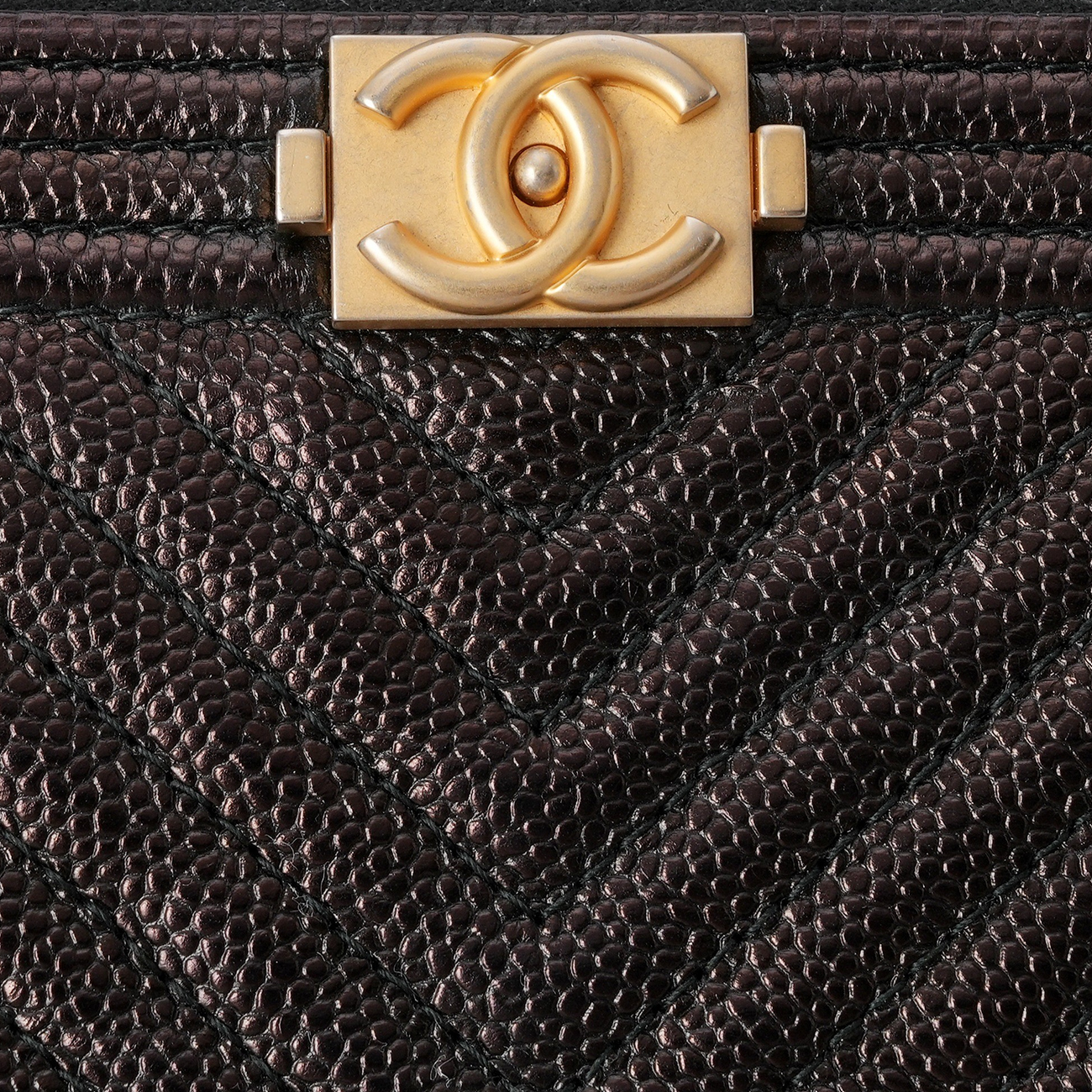 CHANEL(USED)샤넬 쉐브론 캐비어 보이 클러치 라지