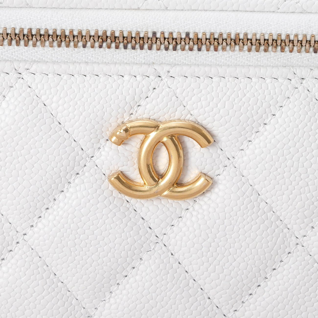 CHANEL(USED)샤넬 AP3204 캐비어 하트볼 베니티 백