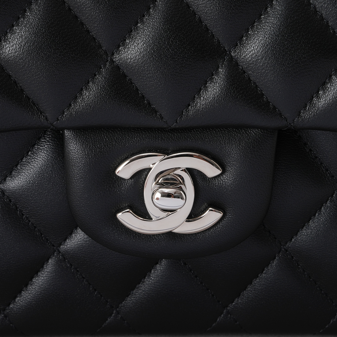 CHANEL(USED)샤넬 램스킨 클래식 스몰 플랩백