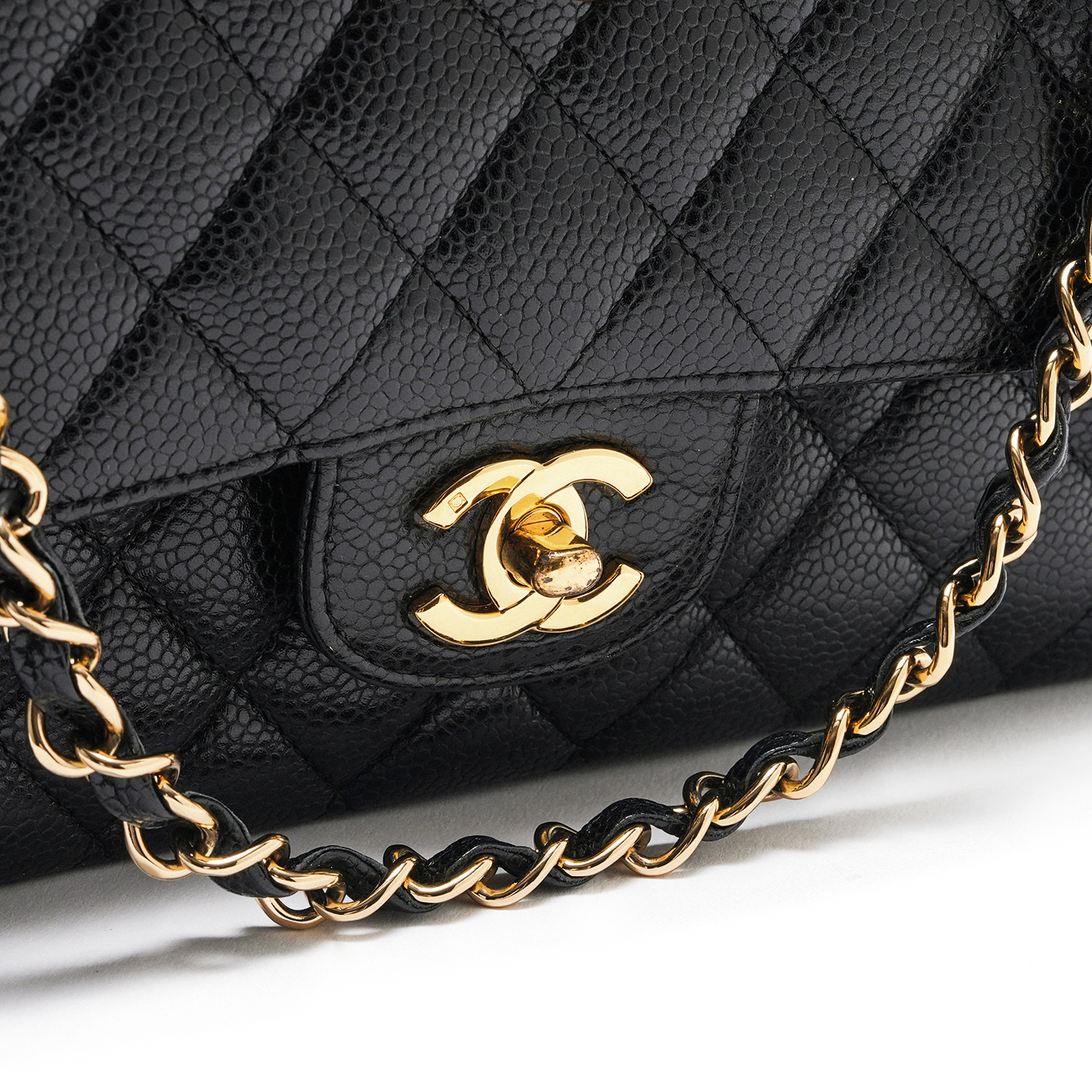 CHANEL(USED)샤넬  캐비어 클래식 미듐 플랩백