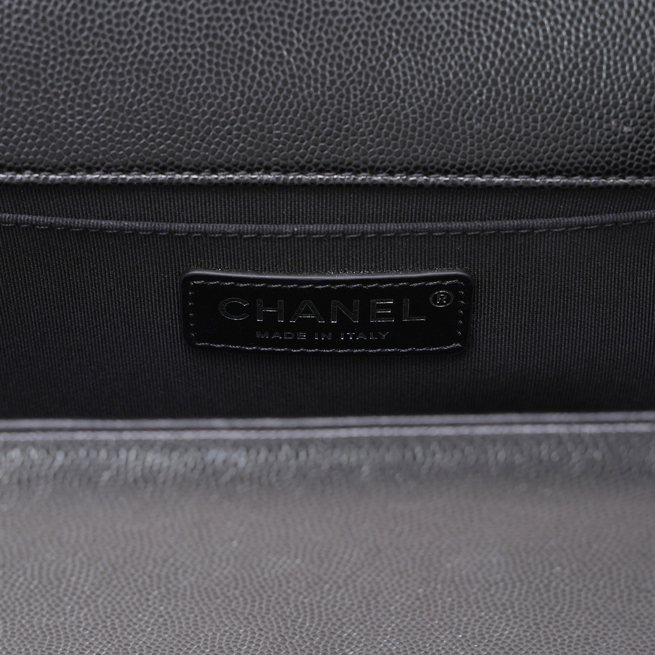 CHANEL(USED)샤넬 캐비어 보이샤넬 미듐 플랩백