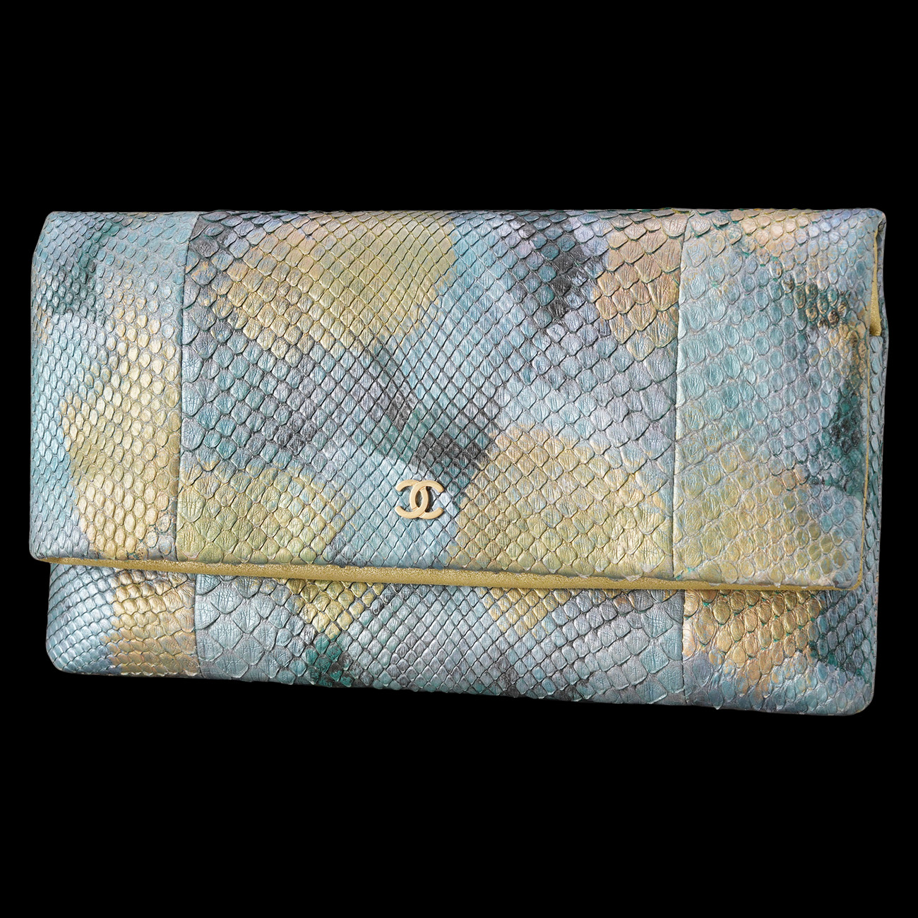CHANEL(USED)샤넬 A82088 시즌 파이톤 플랩 클러치