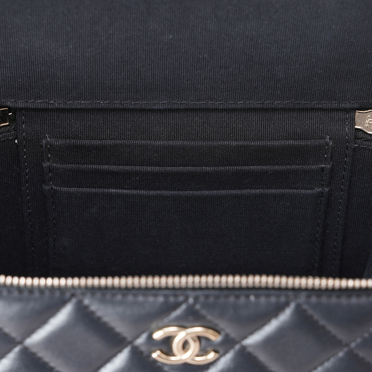 CHANEL(USED)샤넬 CC로고 램스킨 탑핸들 베니티