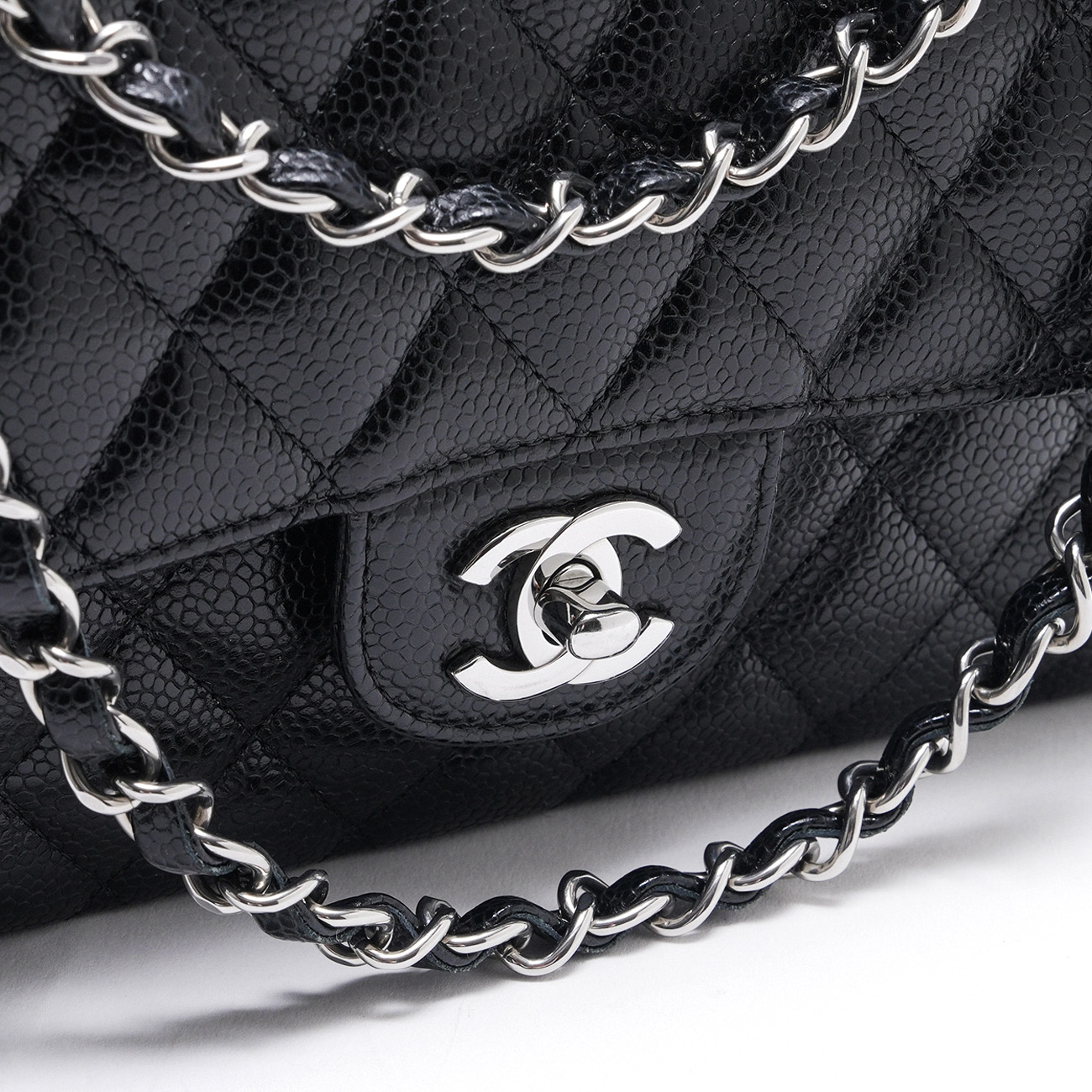 CHANEL(USED)샤넬 A01112 캐비어 클래식 미듐 플랩 백