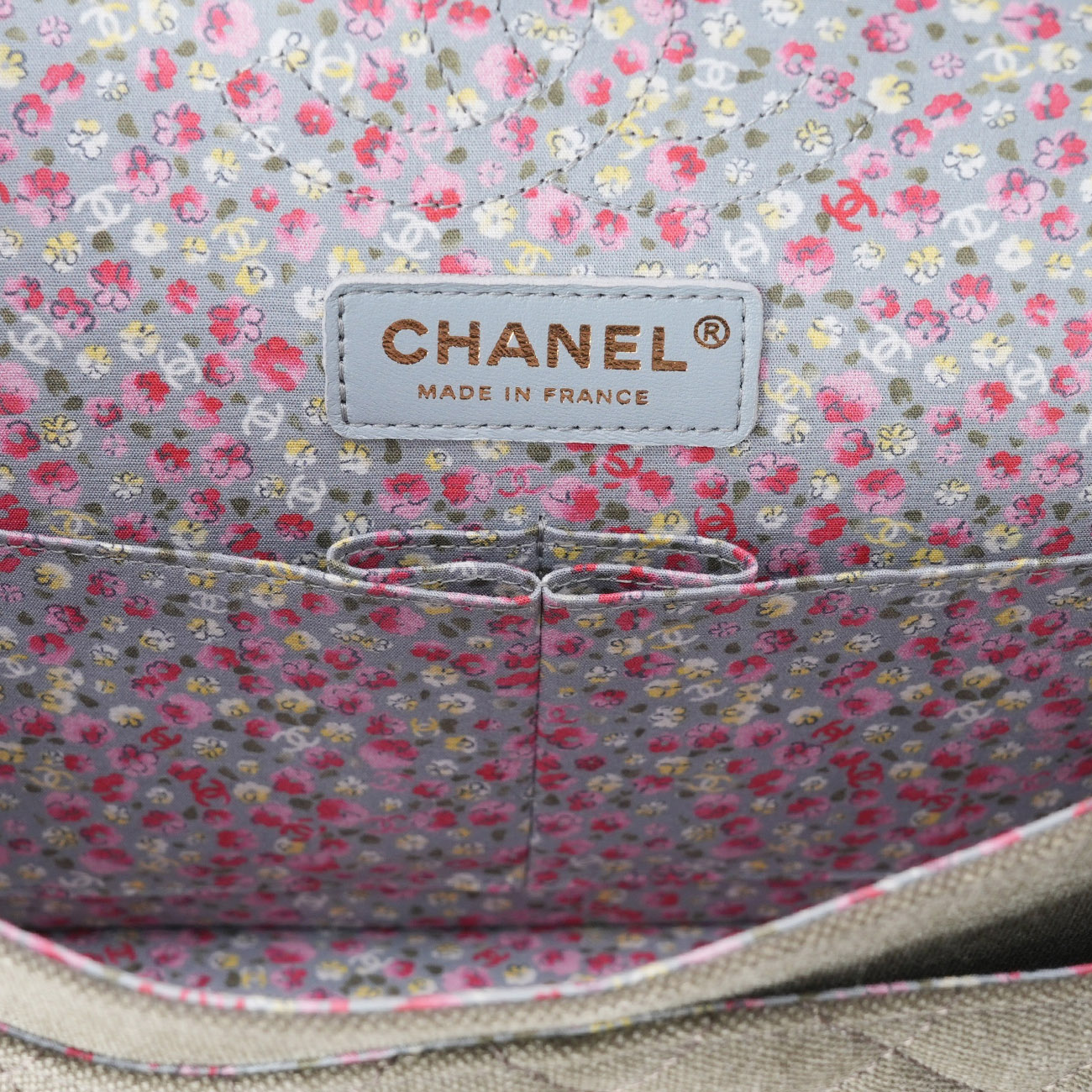 CHANEL(USED)샤넬 A01112 시즌 패브릭 클래식 미듐 플랩백