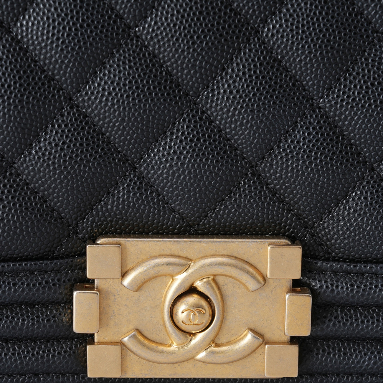CHANEL(USED)샤넬 A67086 캐비어 보이백 미듐