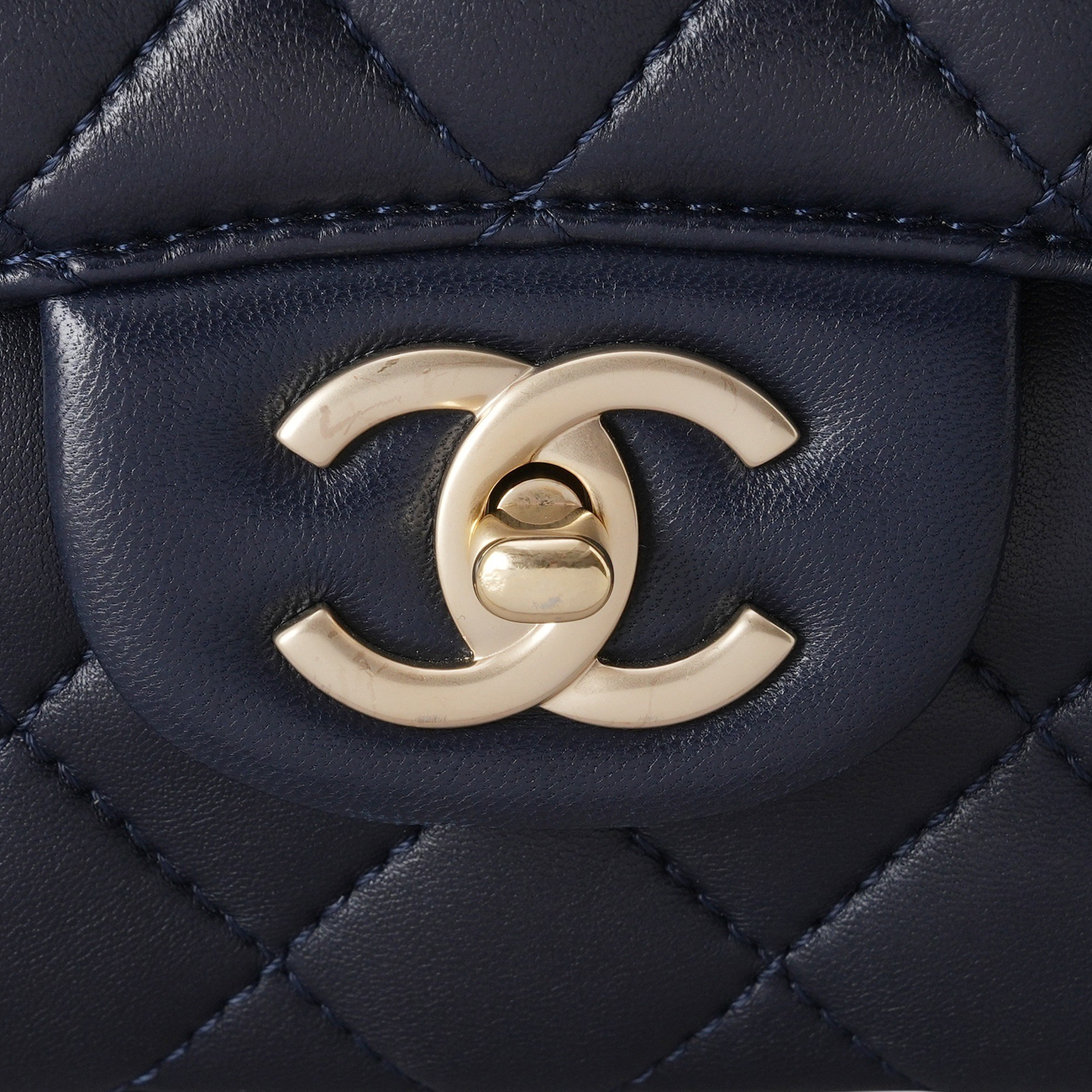 CHANEL(USED)샤넬 A93938 시즌 램스킨 원플랩백 라지