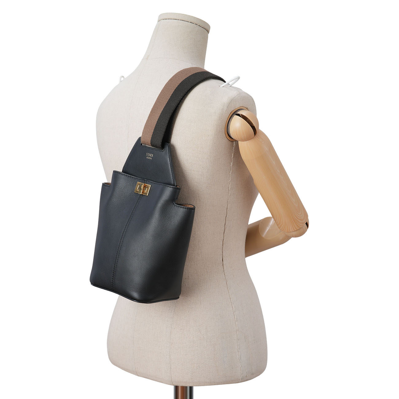 FENDI(USED)펜디 8BZ047 슬링 백팩