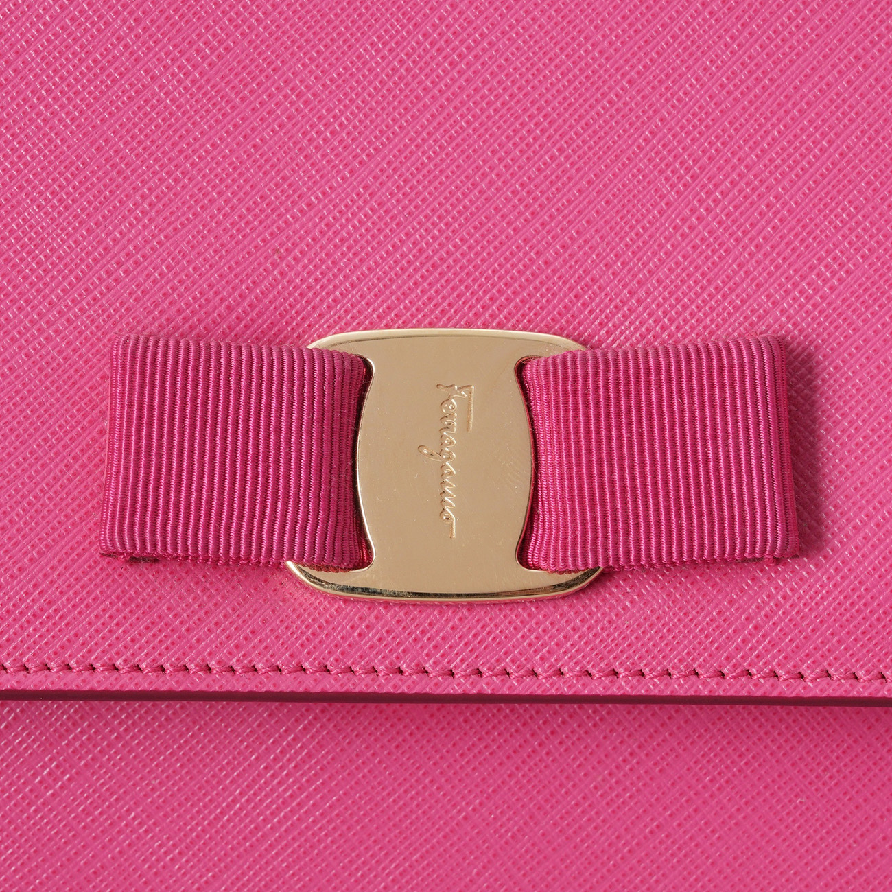 FERRAGAMO(USED)페레가모 지니 금장 체인 크로스백