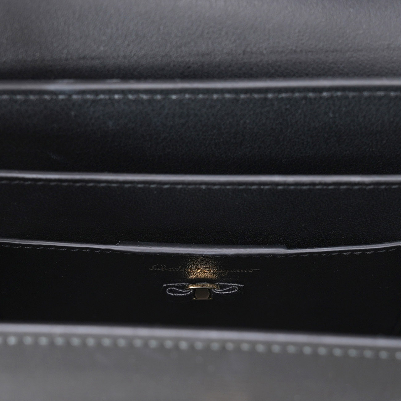 SALVATORE FERRAGAMO(USED)페레가모 뉴바라 탑핸들 숄더백