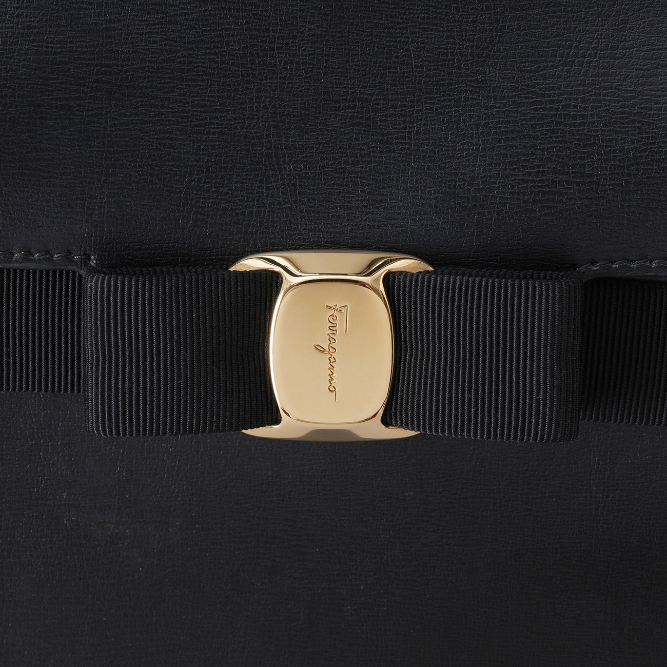 SALVATORE FERRAGAMO(USED)페레가모 뉴바라 탑핸들 숄더백