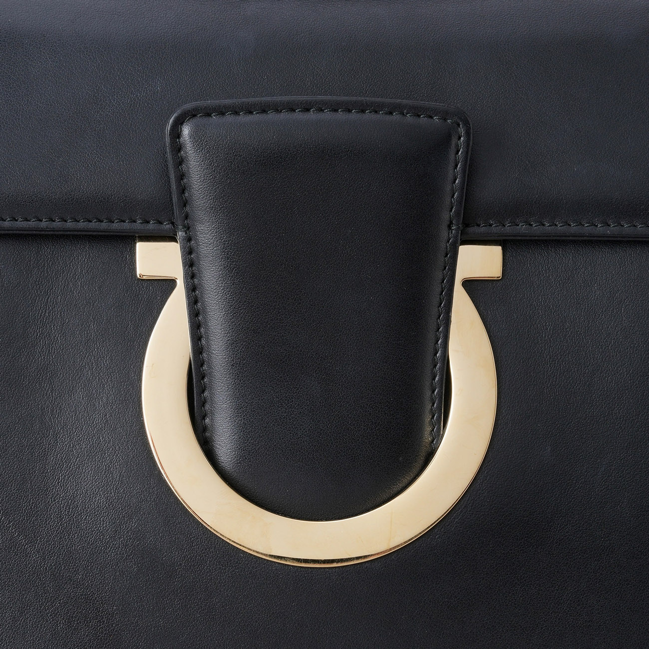 SALVATORE FERRAGAMO(USED)페레가모 탈리아