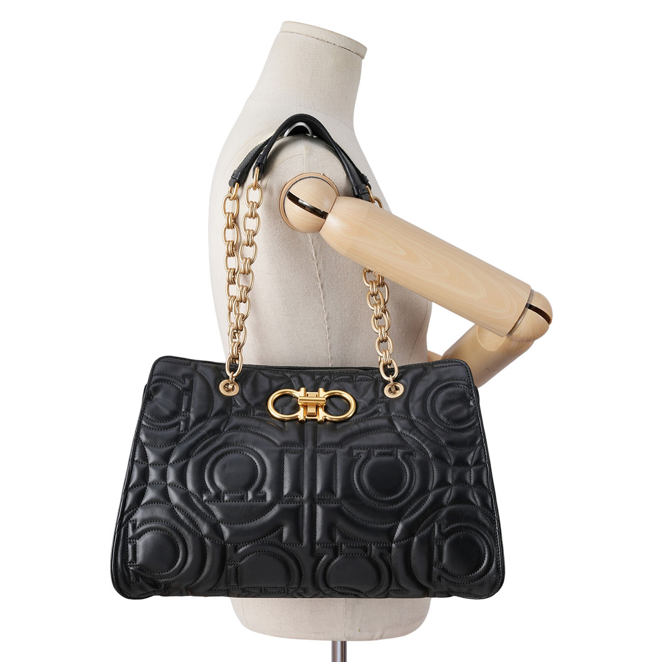 FERRAGAMO(USED)페레가모 간치니 퀼팅 체인 숄더백