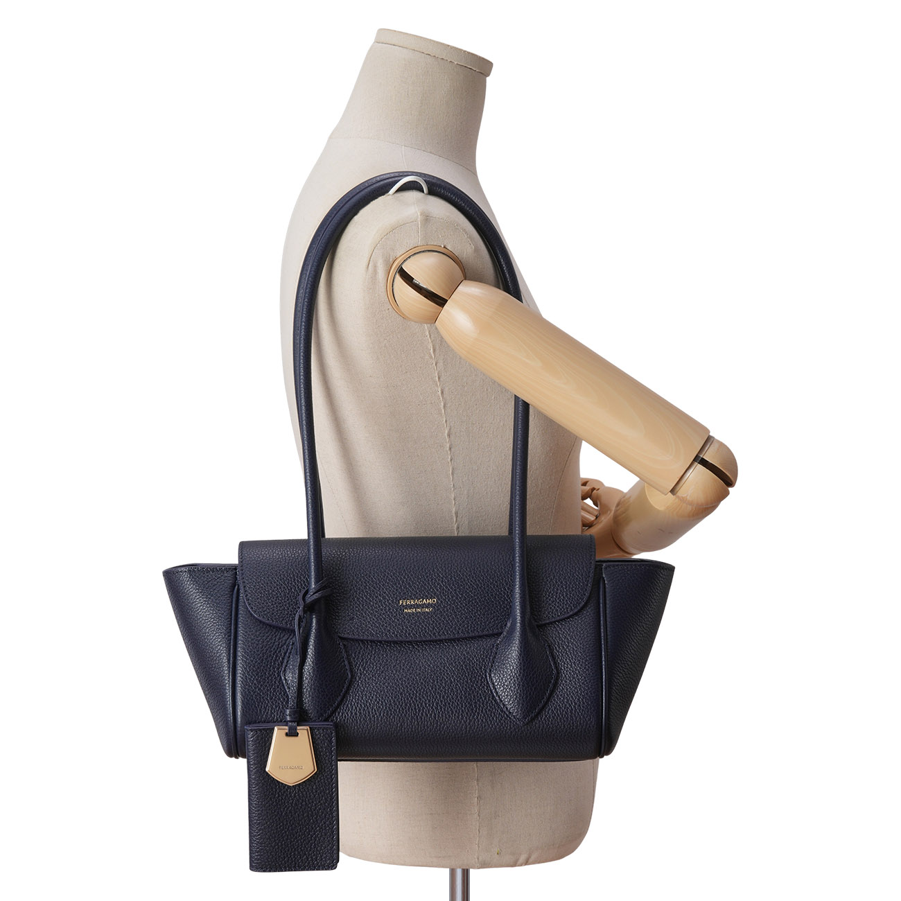 FERRAGAMO(USED)페레가모 774697 이스트 웨스트 토트백