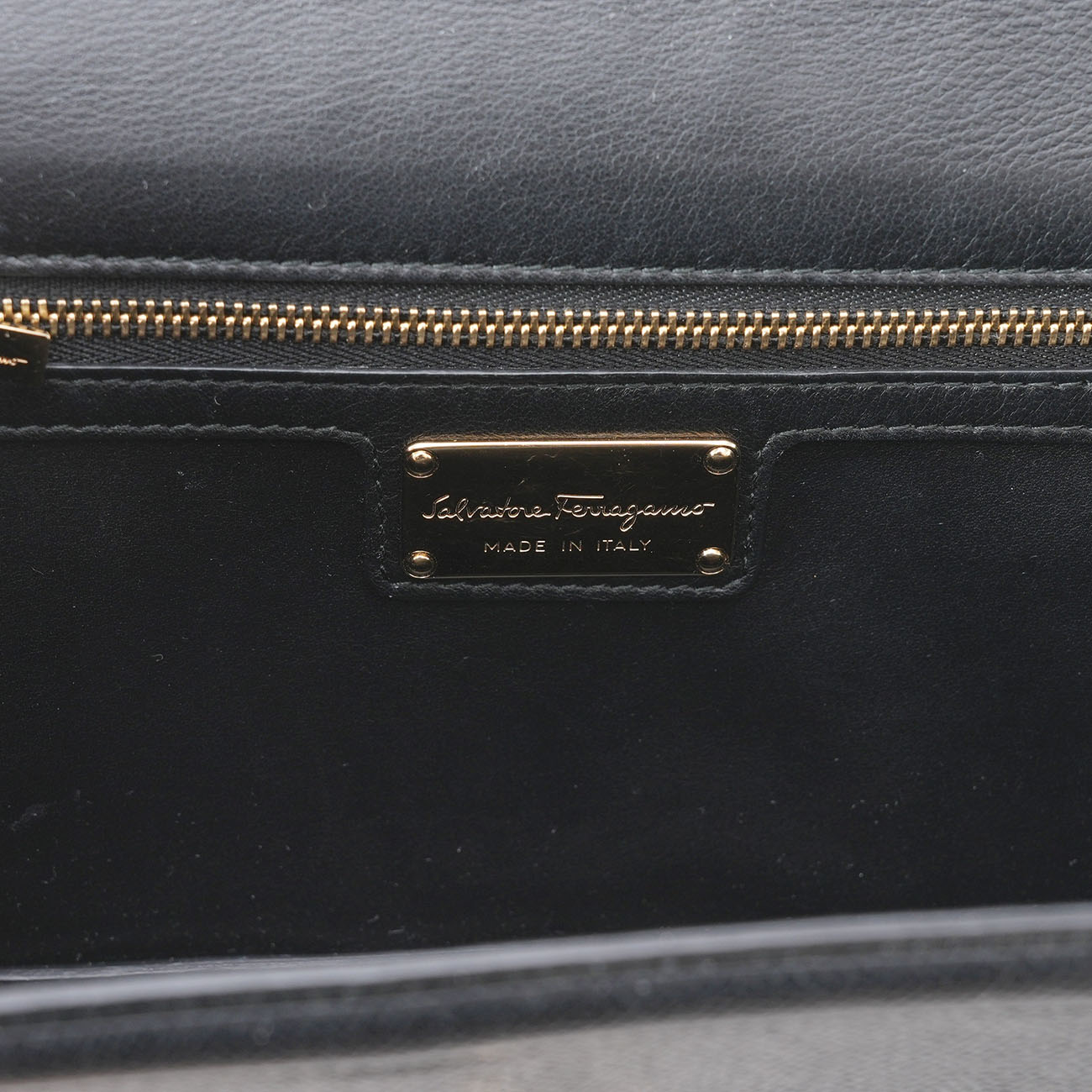FERRAGAMO(USED)페레가모 바라 리본 숄더백