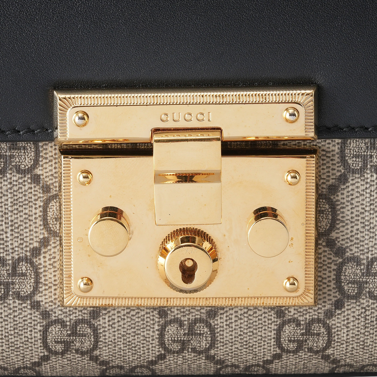 GUCCI(USED)구찌 409487 슈프림 패드락 숄더백