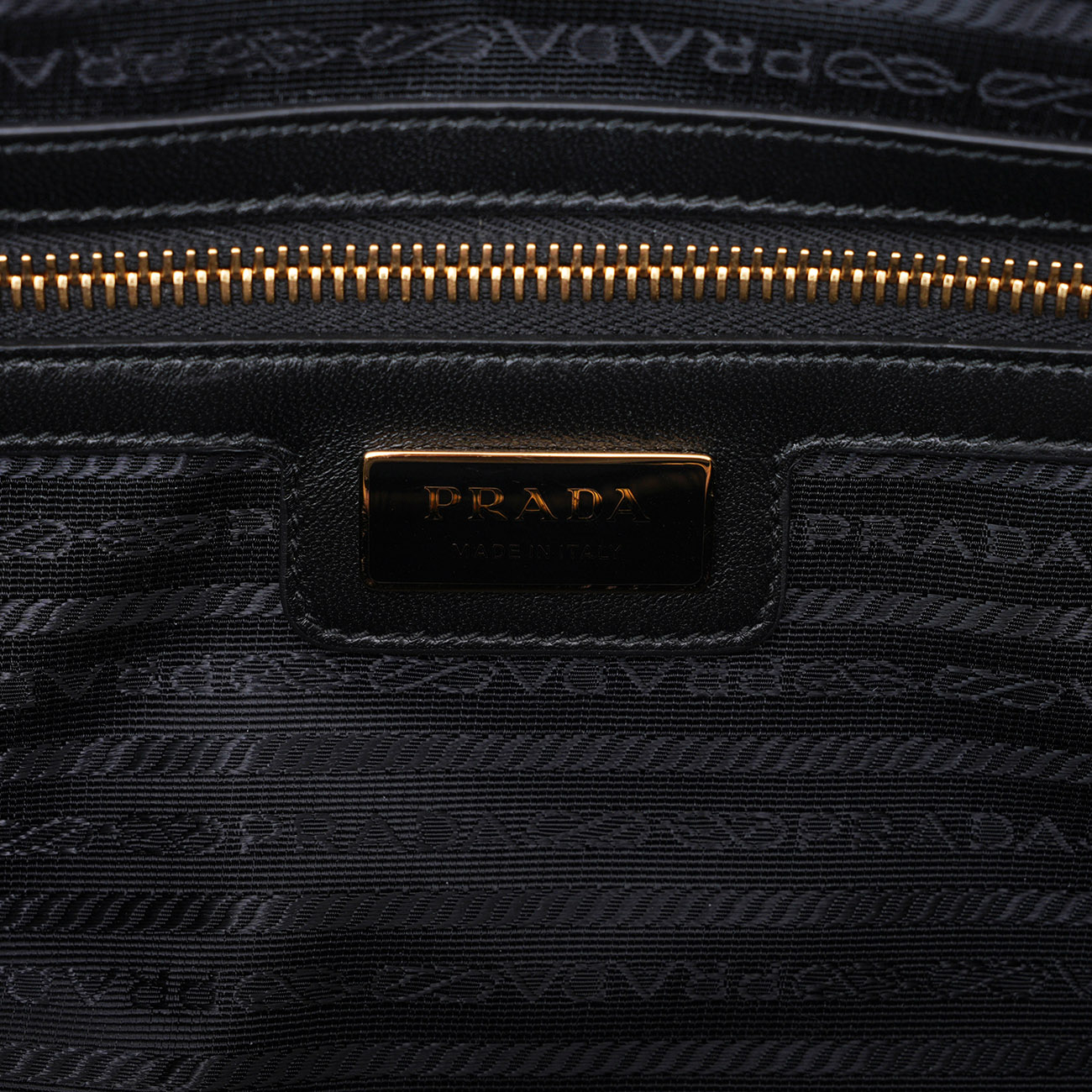 PRADA(USED)프라다 미디움 리나일론 사피아노 탑 핸들백 1BB233