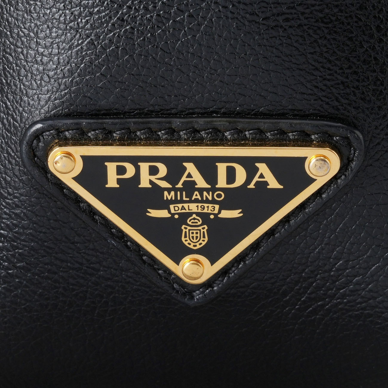 PRADA(USED)프라다 1BH089 앰보시드 크로스백
