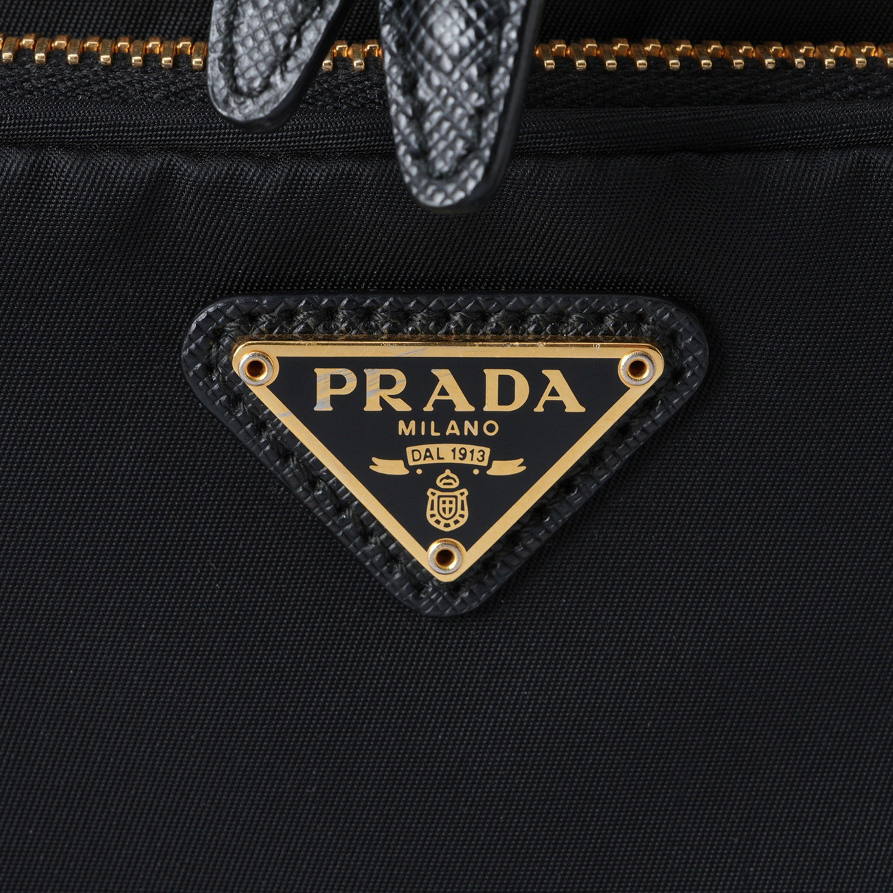 PRADA(USED)프라다 1BH038 리나일론 버킷백