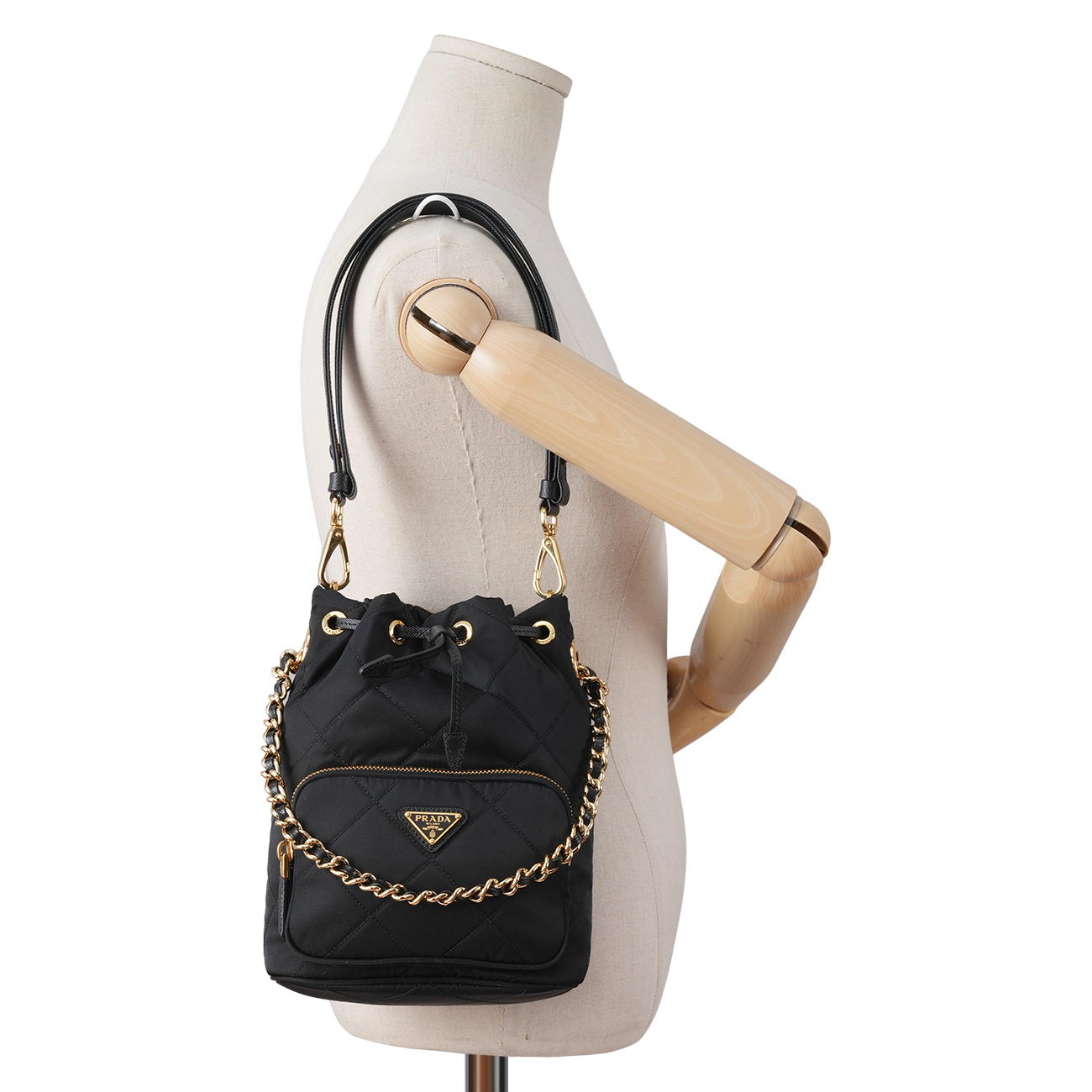 PRADA(USED)프라다 리나일론 퀼팅 버킷백