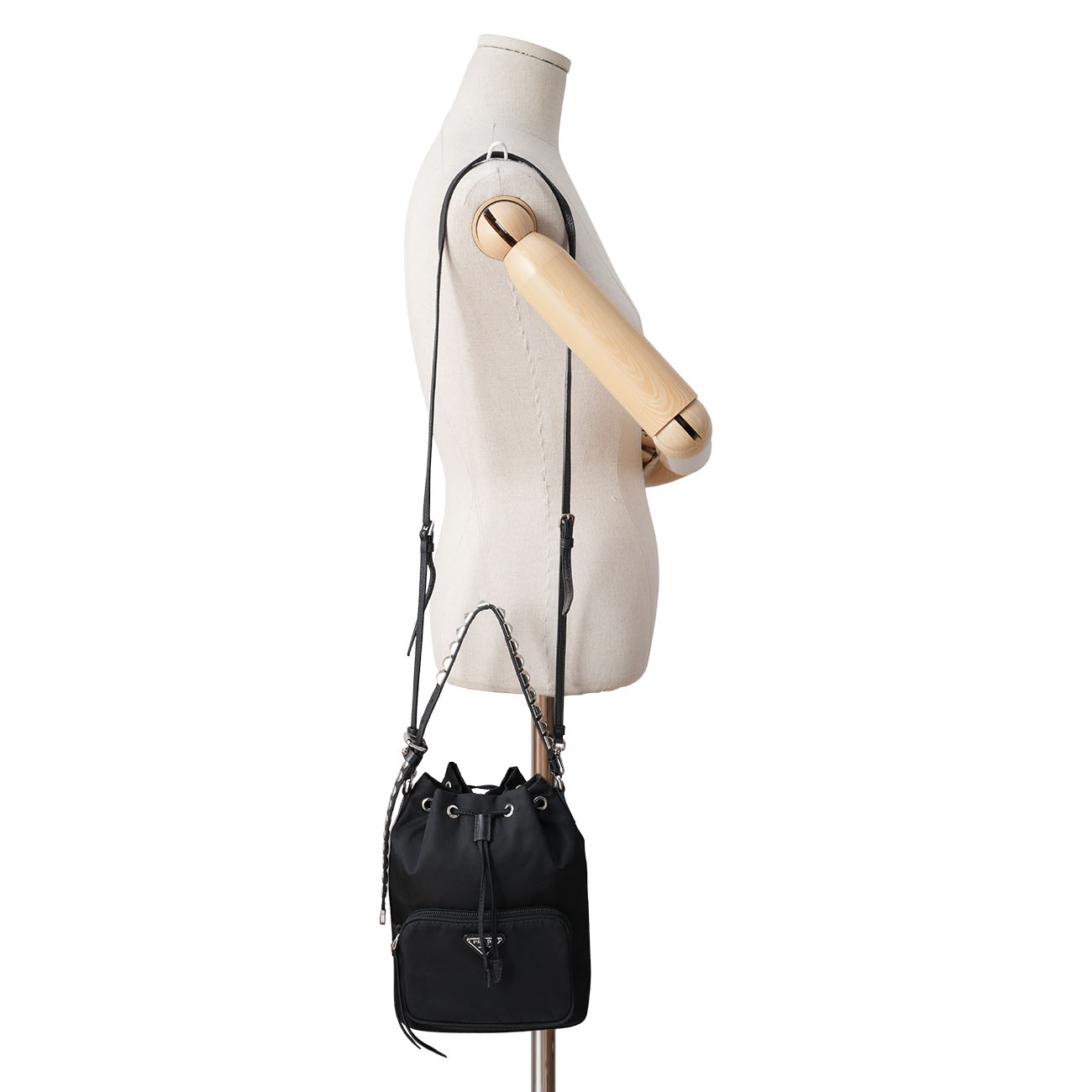 PRADA(USED)프라다 나일론 스터드 버킷백